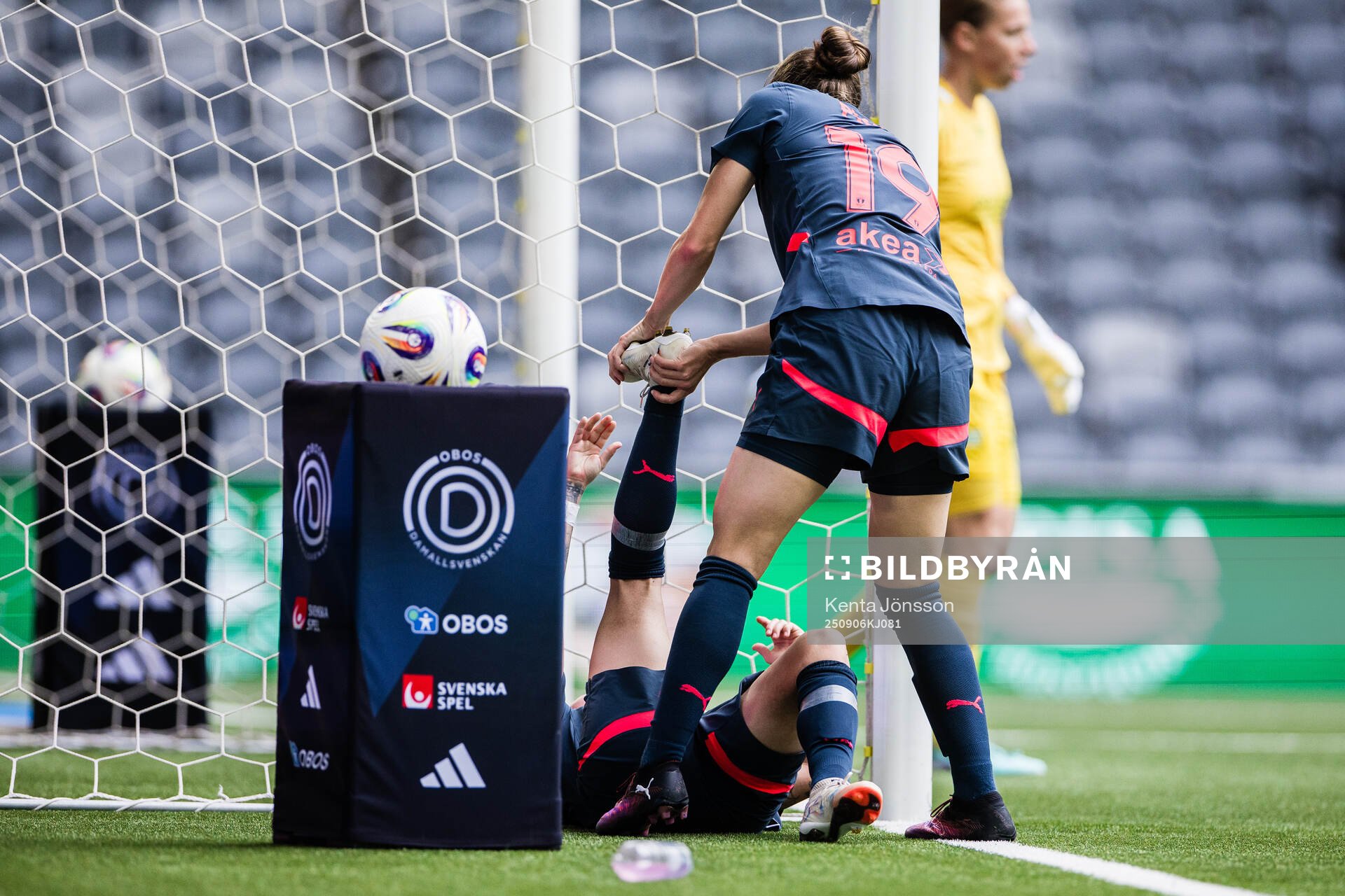 Malmö FFs Nathalie Hoff Persson får vård för kramp av