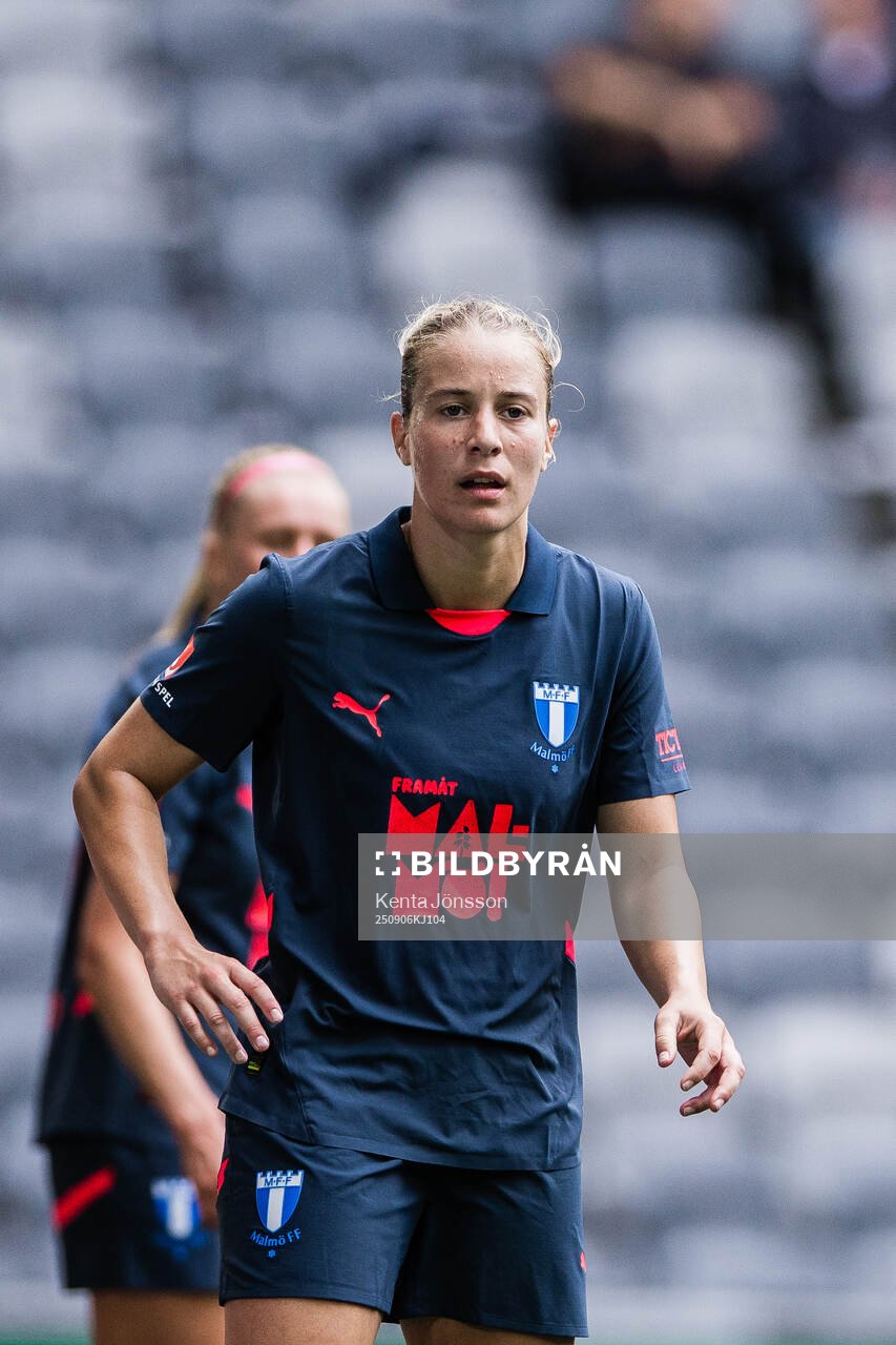Malmö FFs Courtney Nevin