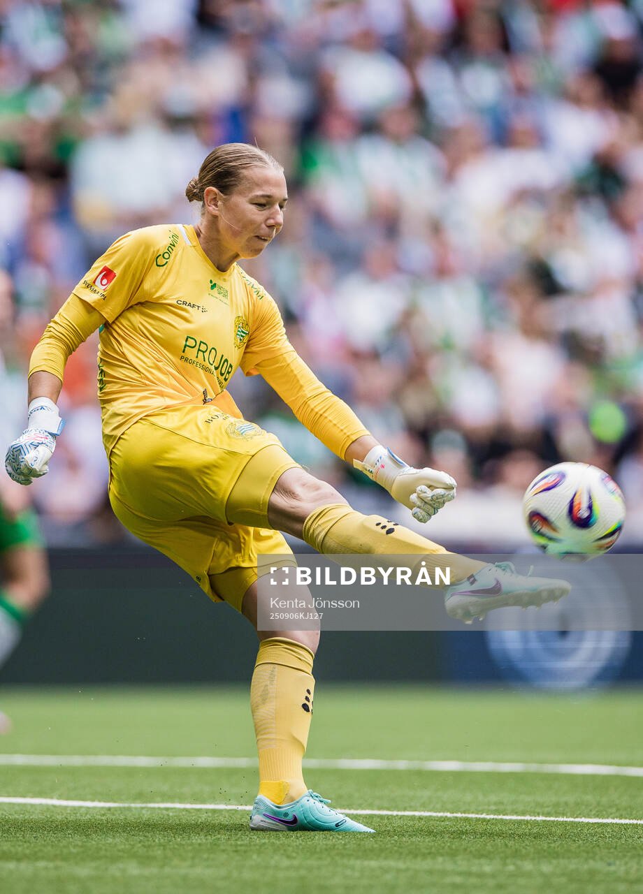 Hammarbys målvakt Melina Loeck