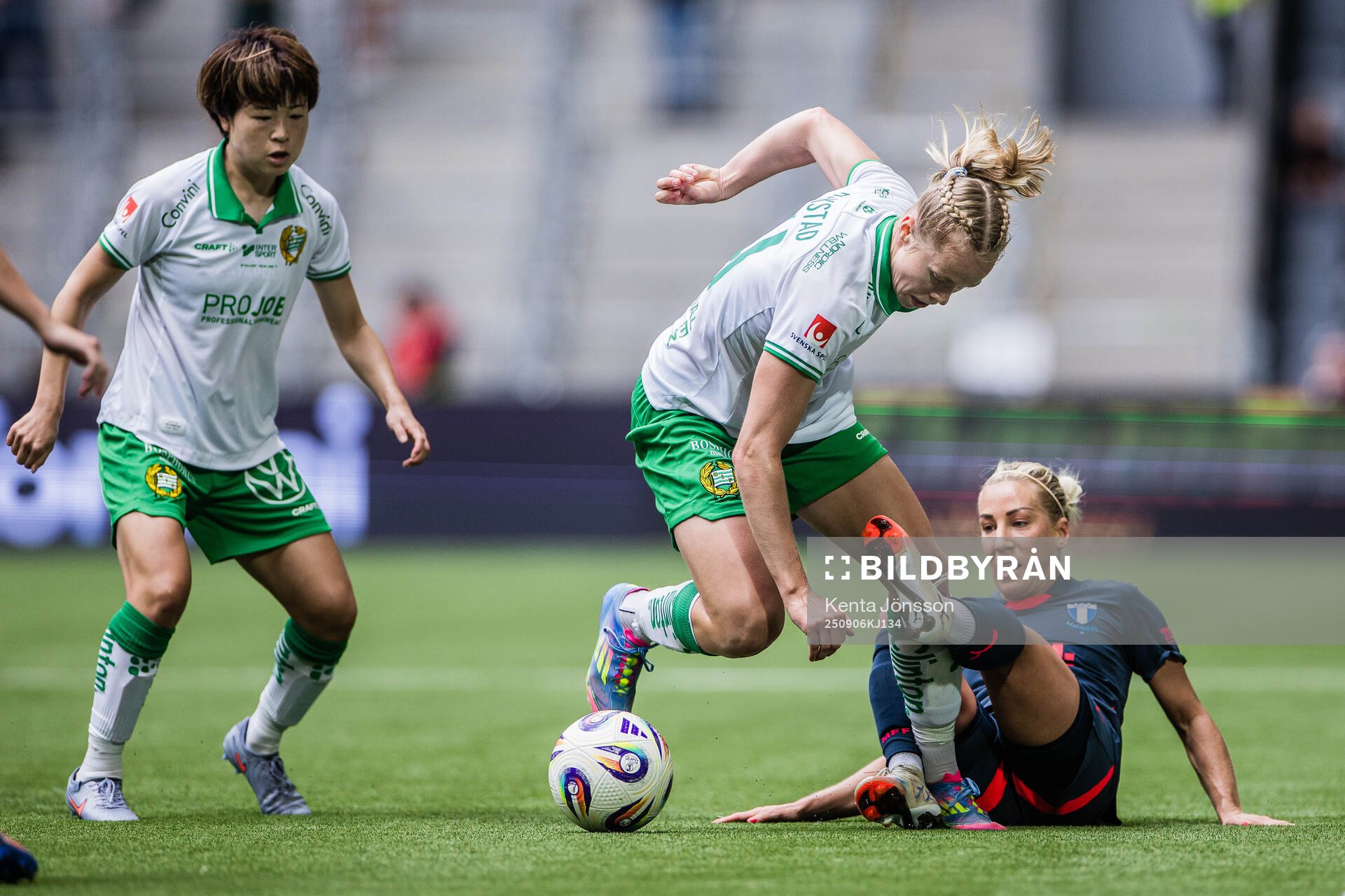Hammarbys Asato Miyagawa och Julie Blakstad