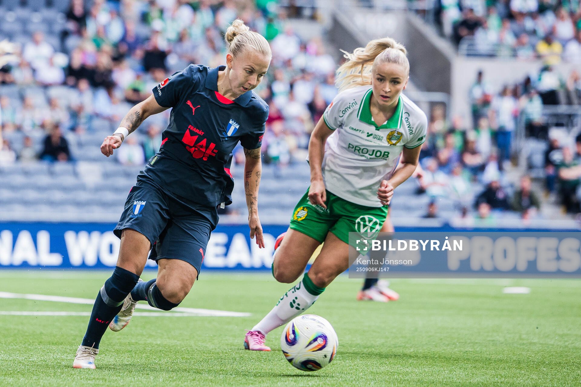 Malmö FFs Nathalie Hoff Persson och Hammarbys Anna