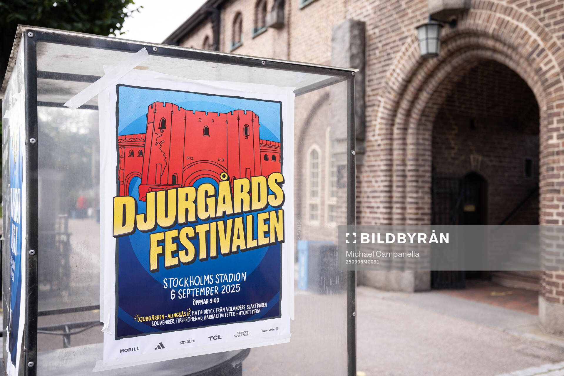 En affisch om Djurgårdsfestivalen