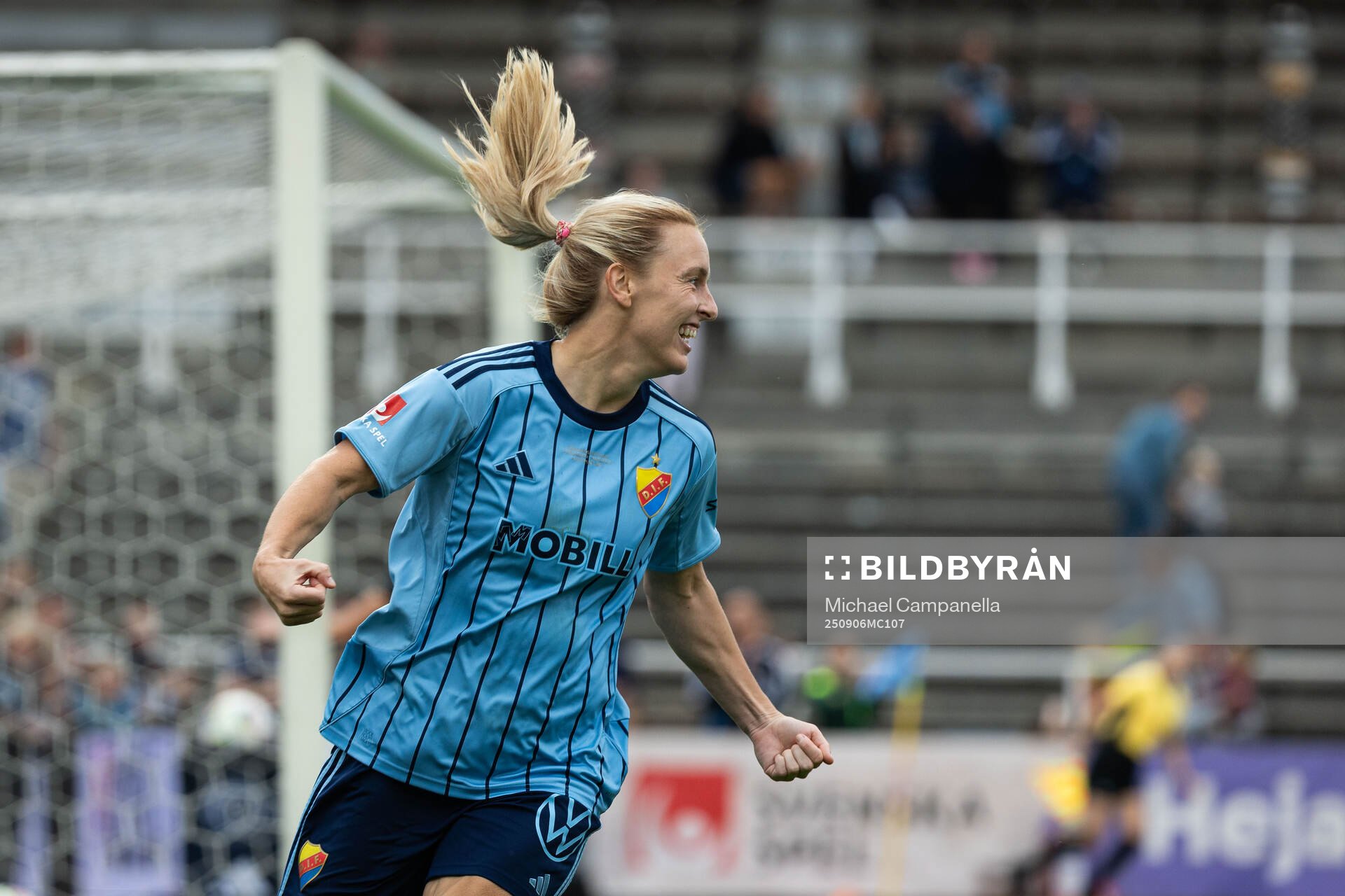 Djurgårdens Mimmi Larsson jublar