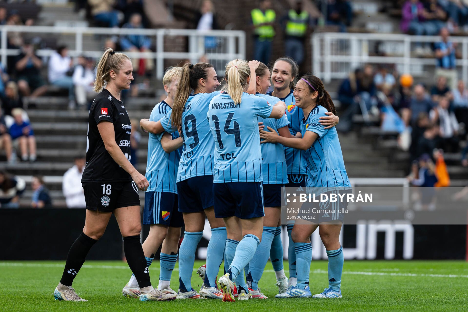 under fotbollsmatchen i Damallsvenskan mellan Djurgården