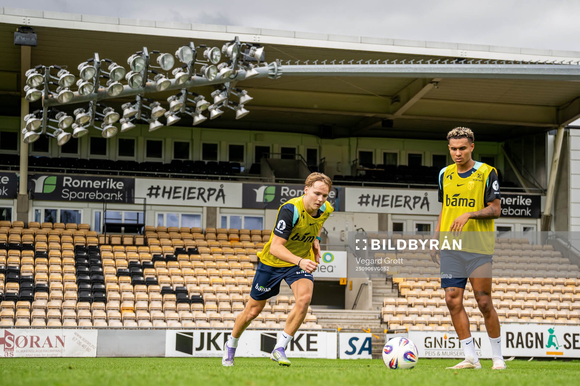 Andreas Schjelderup and Antonio Nusa of the Norwegian