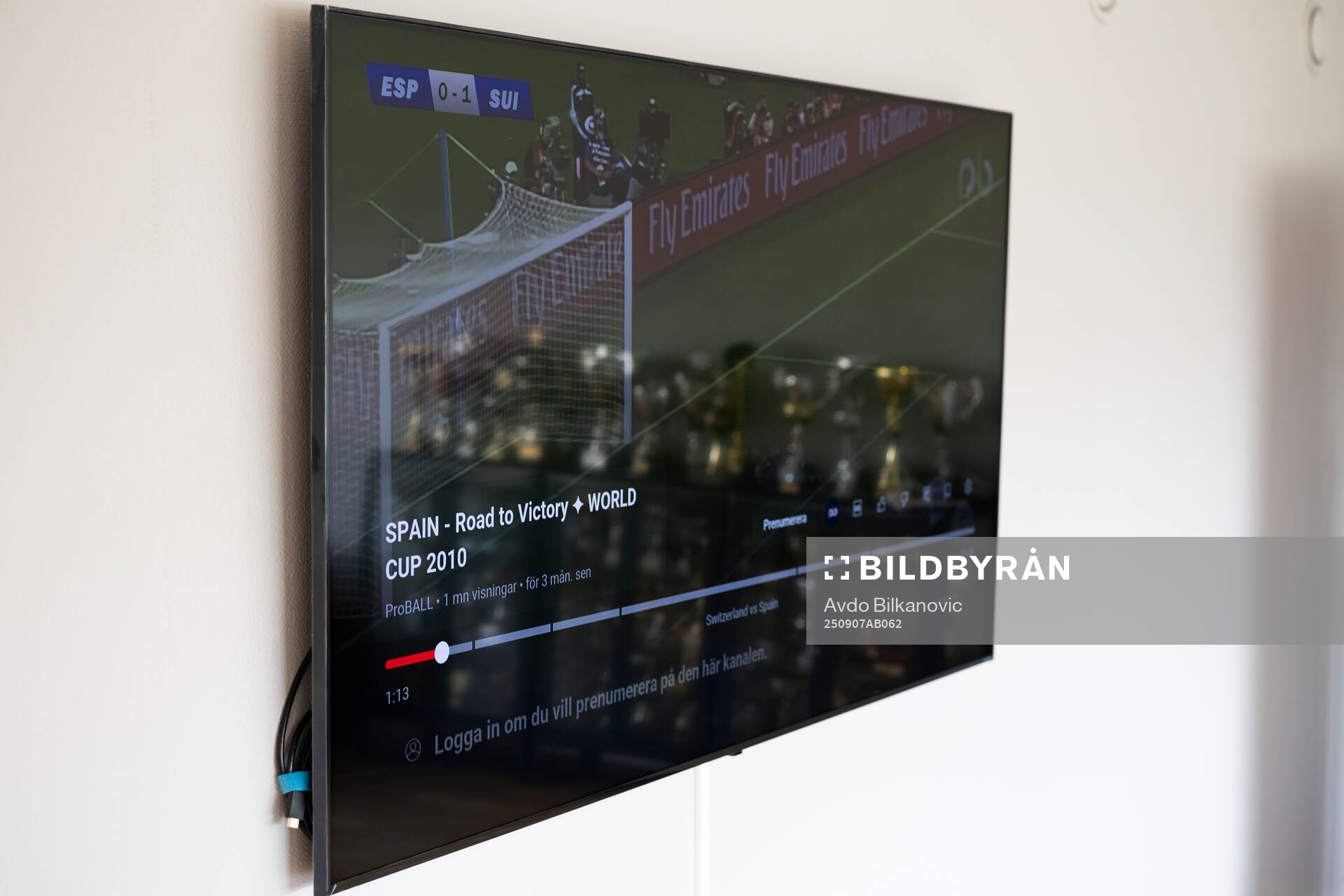 Tv in stora hallen fotbollsmatchen i Division 2 Västra