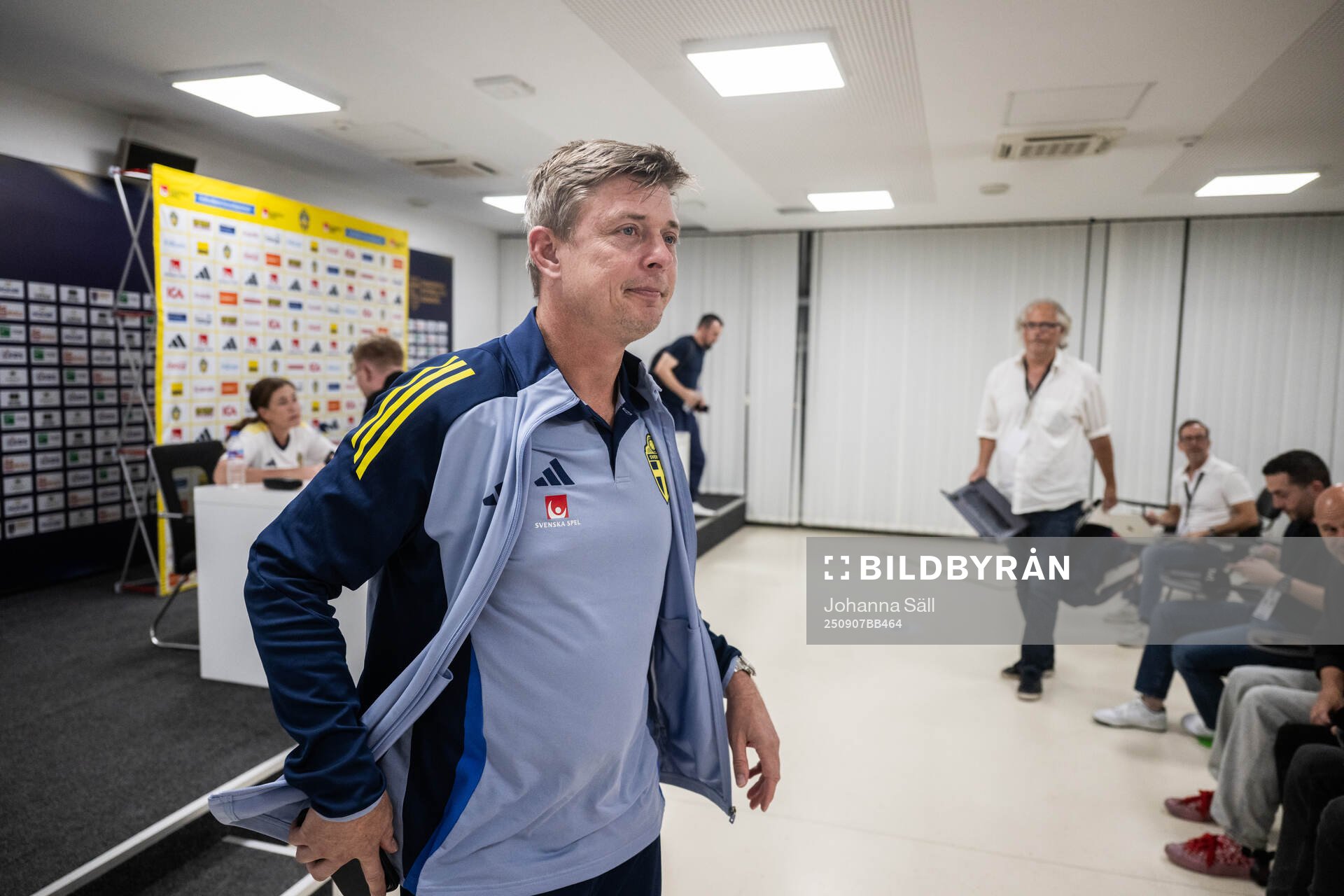 head coach Jon Dahl Tomasson of the Swedish national