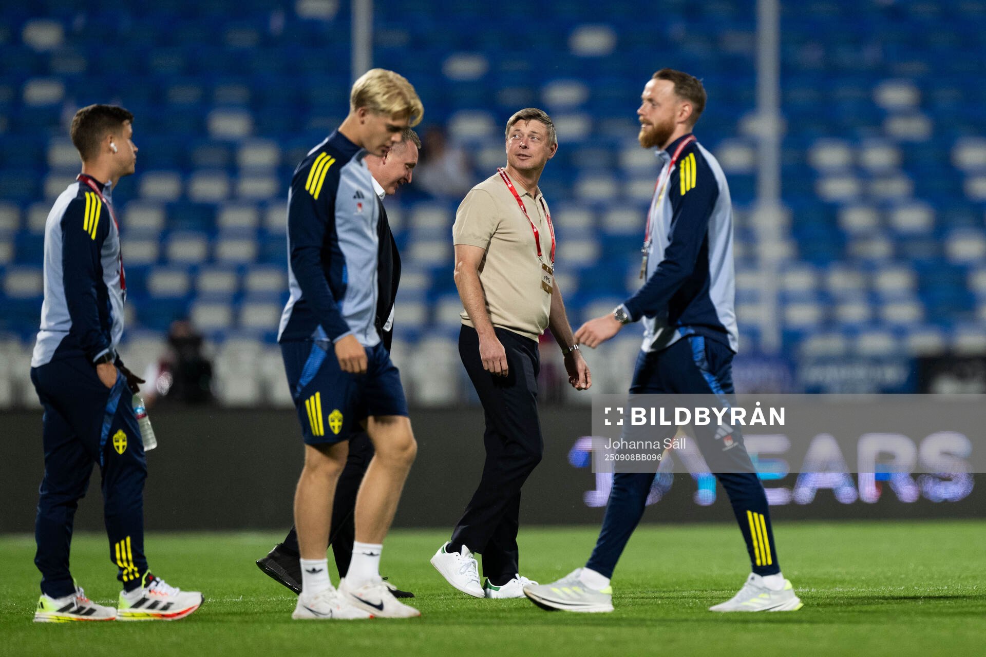 Head coach Jon Dahl Tomasson of Sweden