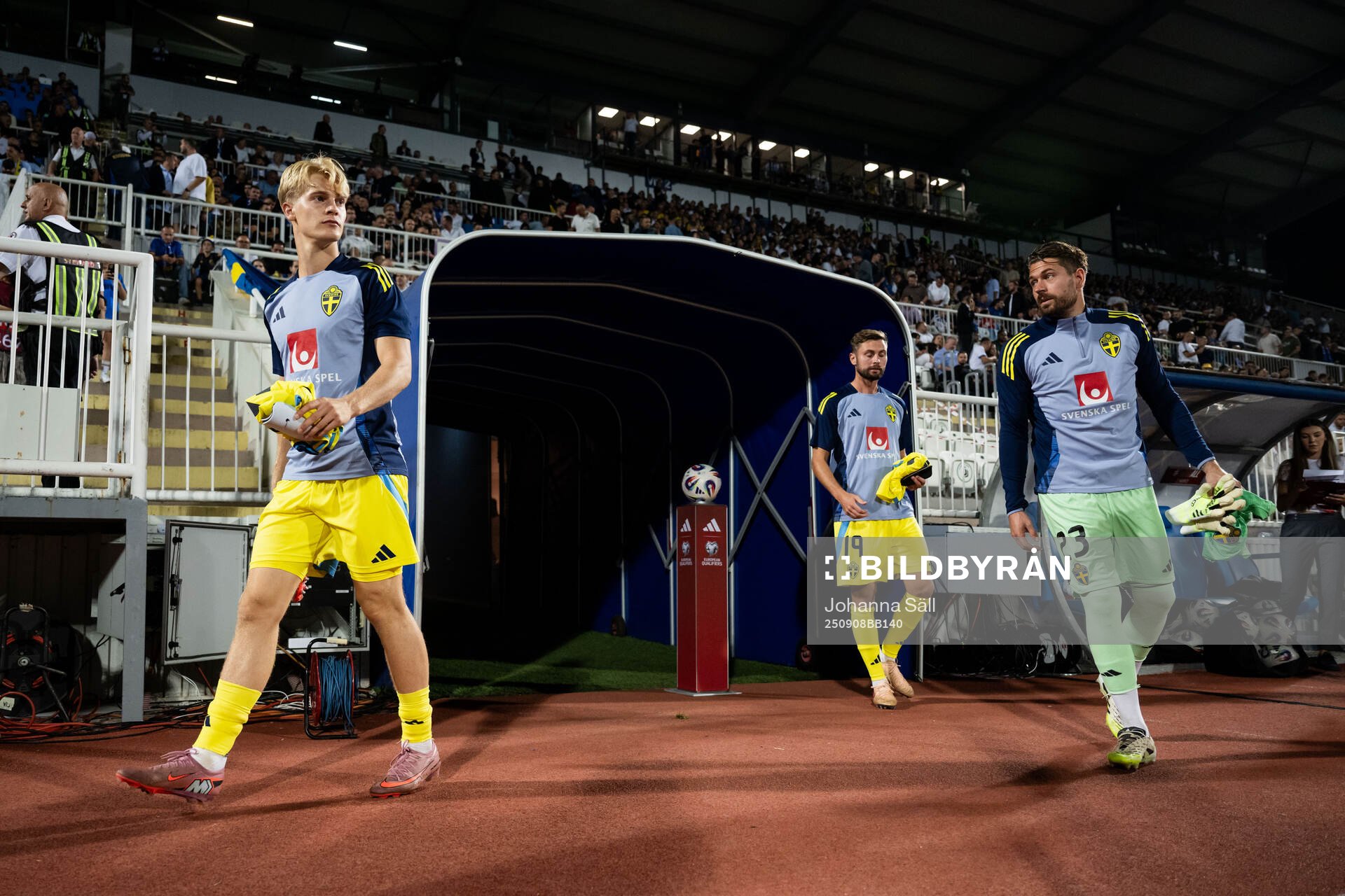 Lucas Bergvall, goalkeeper Kristoffer Nordfeldt and Axel