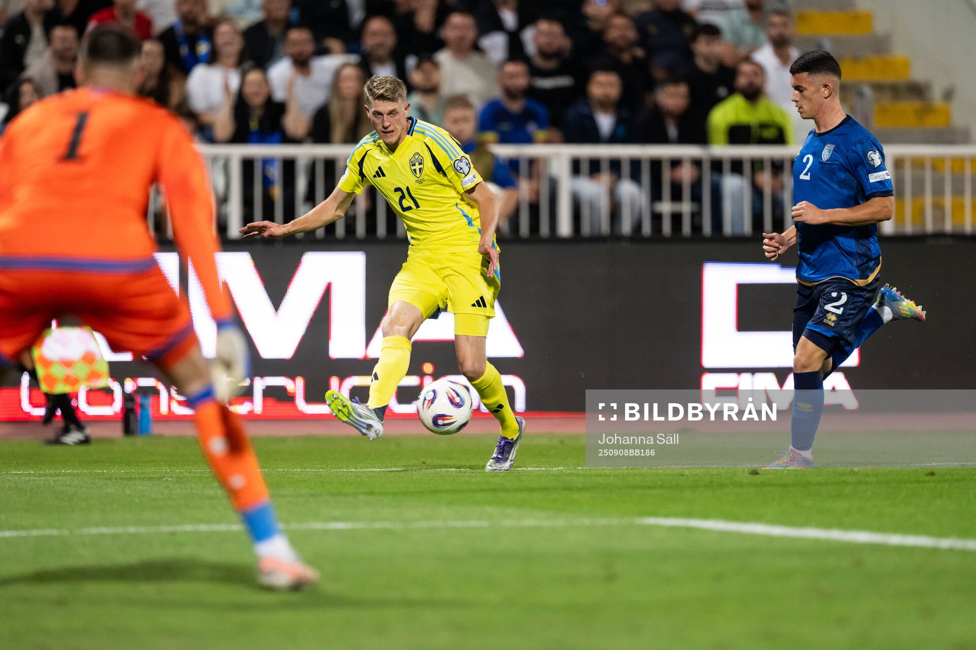 Alexander Bernhardsson of Sweden and Dion Gallapeni of