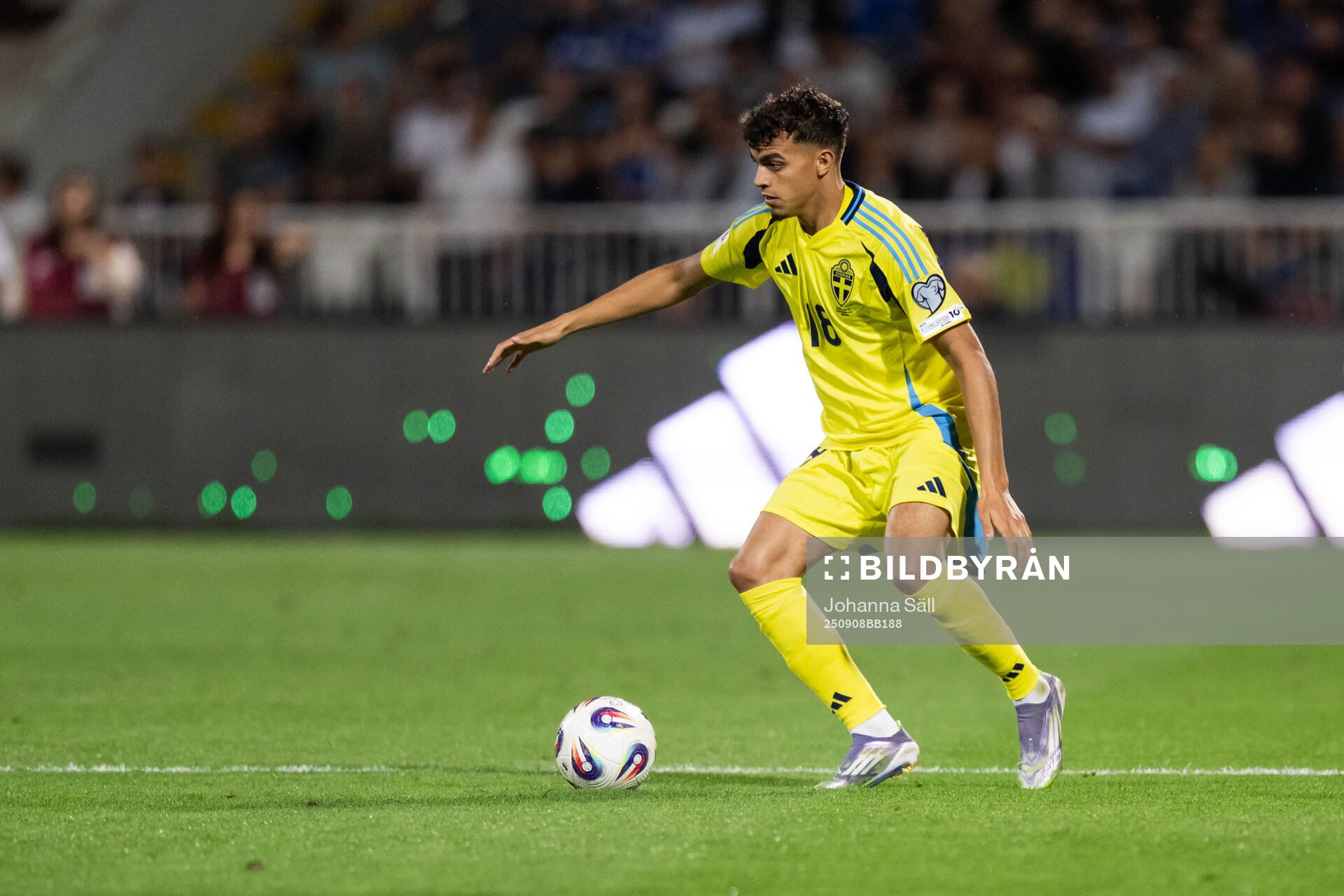 Yasin Ayari of Sweden