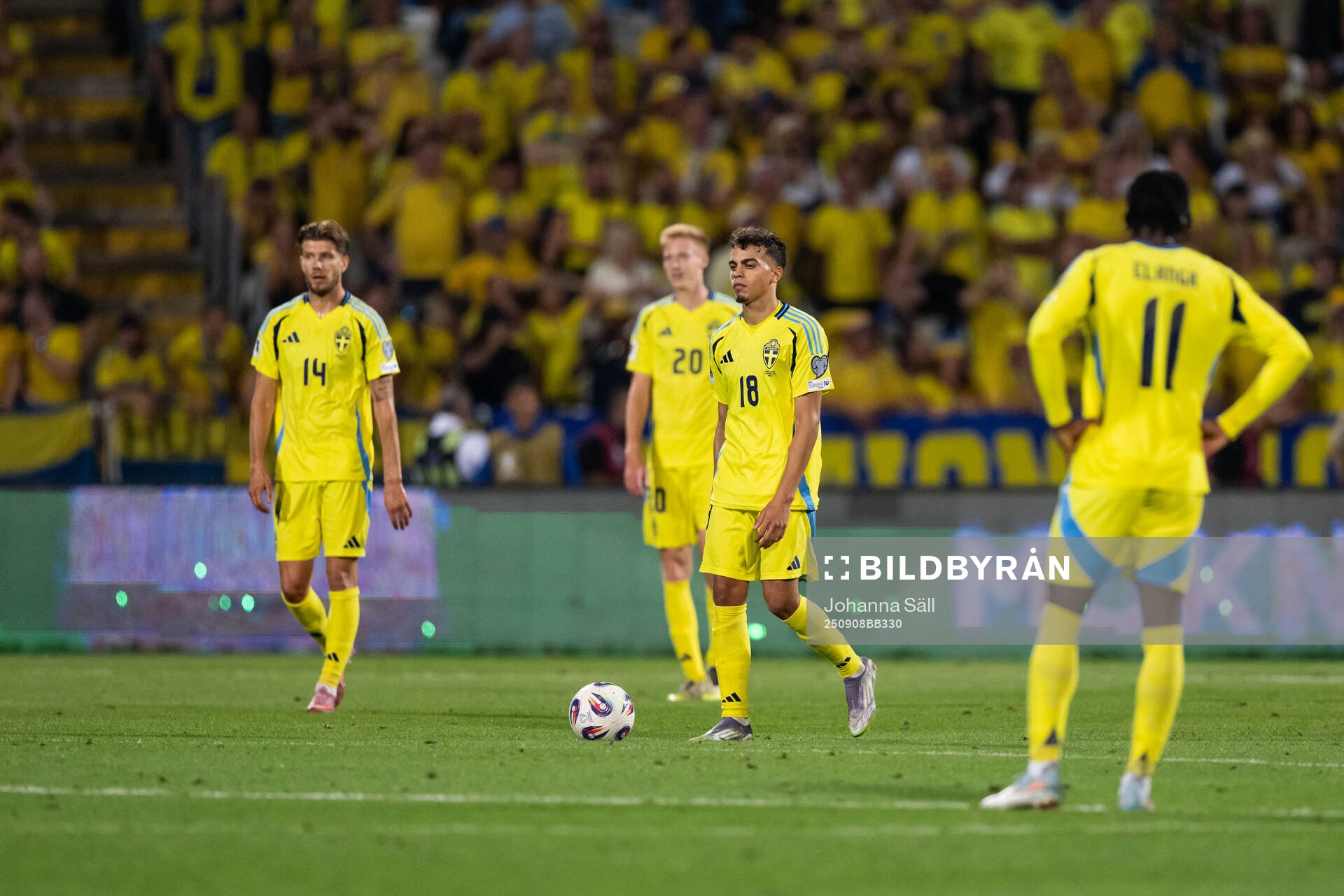 Anton Salétros and Yasin Ayari of Sweden look dejected