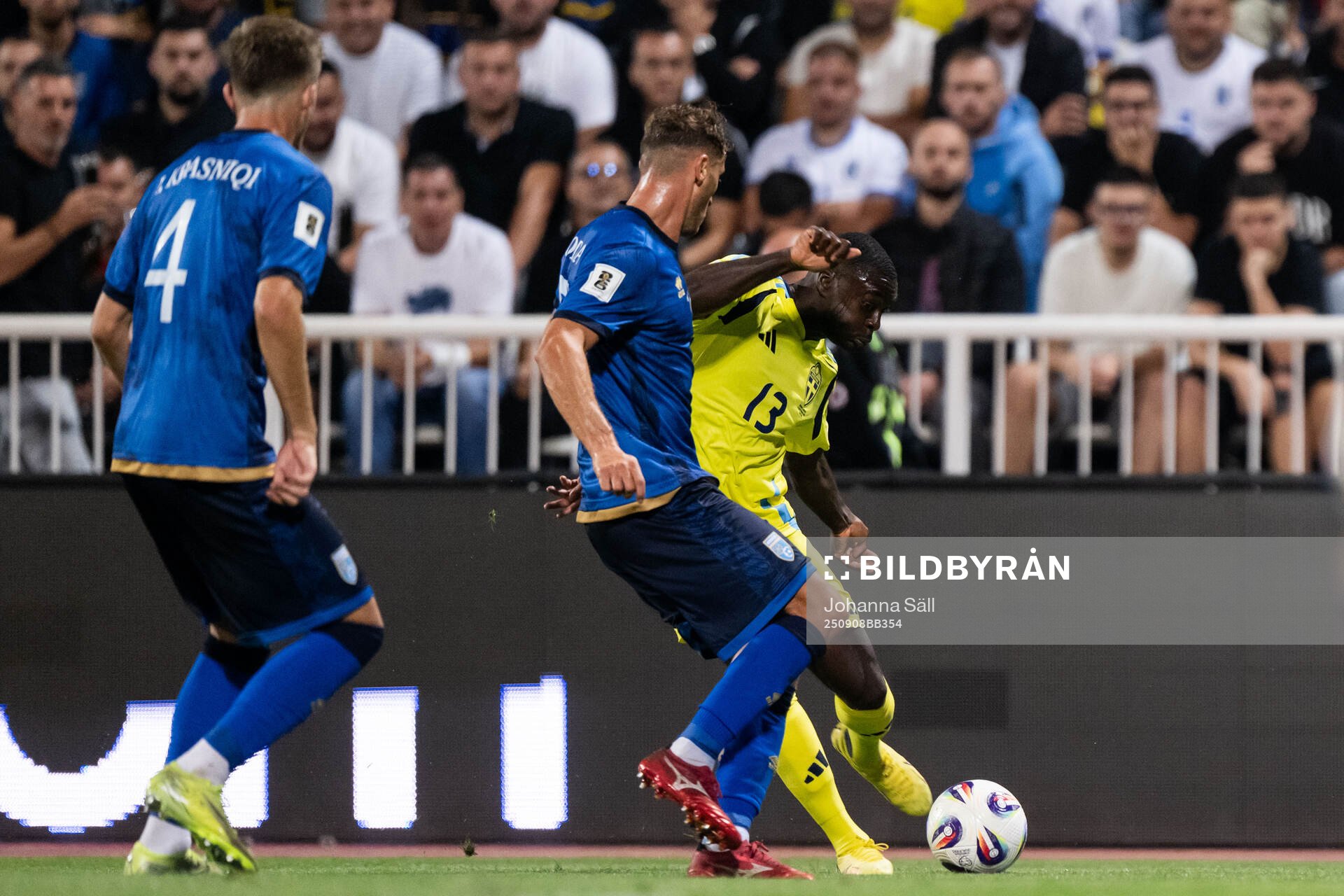 Mergim Vojvoda of Kosovo and Ken Sema of Sweden
