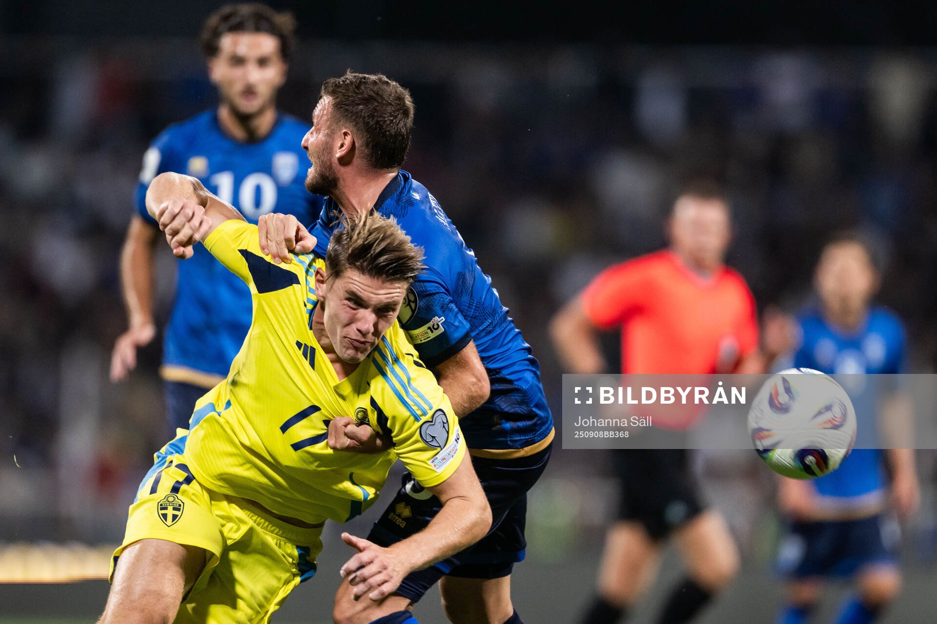 Viktor Gyökeres of Sweden and Fidan Aliti of Kosovo