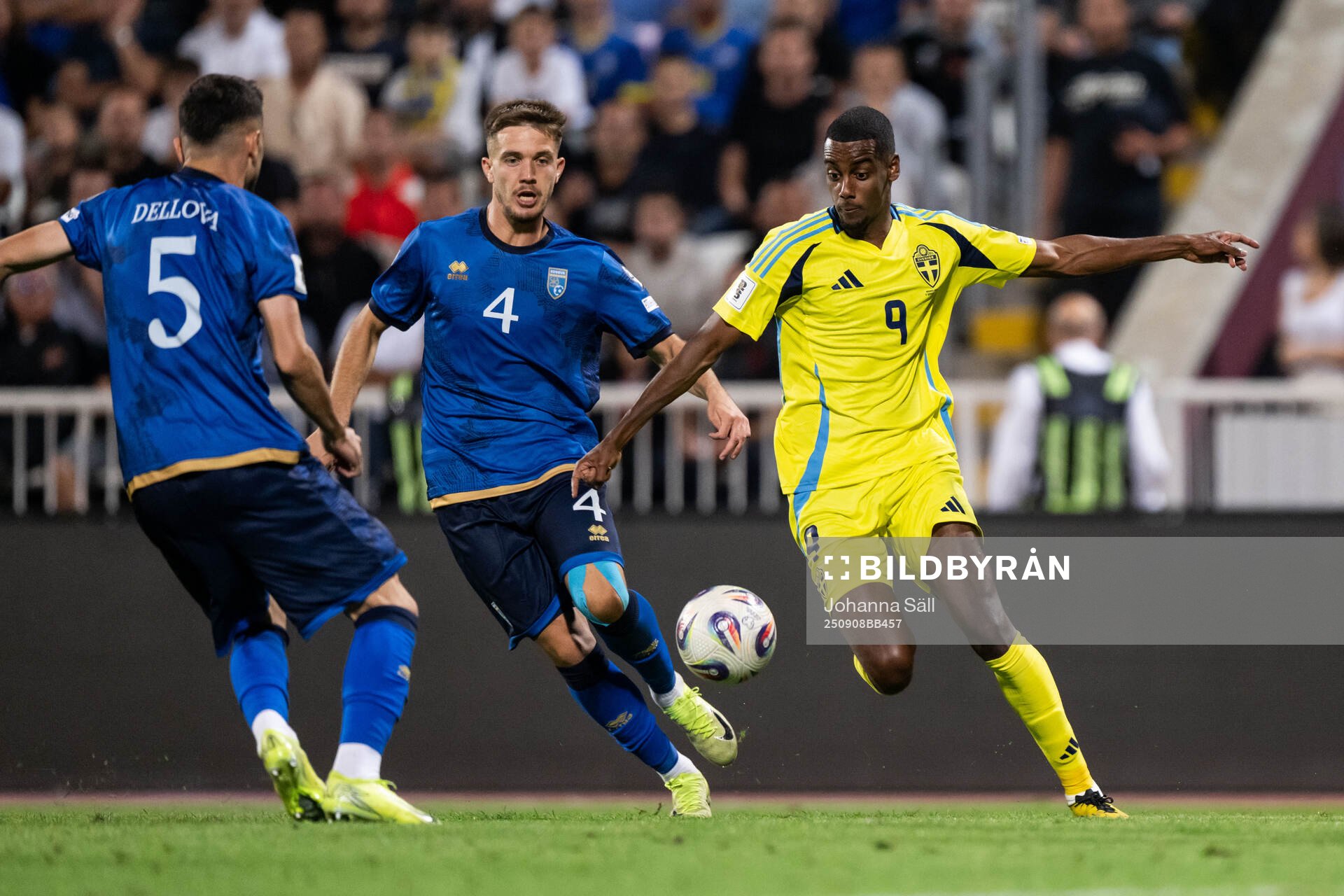 Ilir Krasniqi of Kosovo and Alexander Isak of Sweden