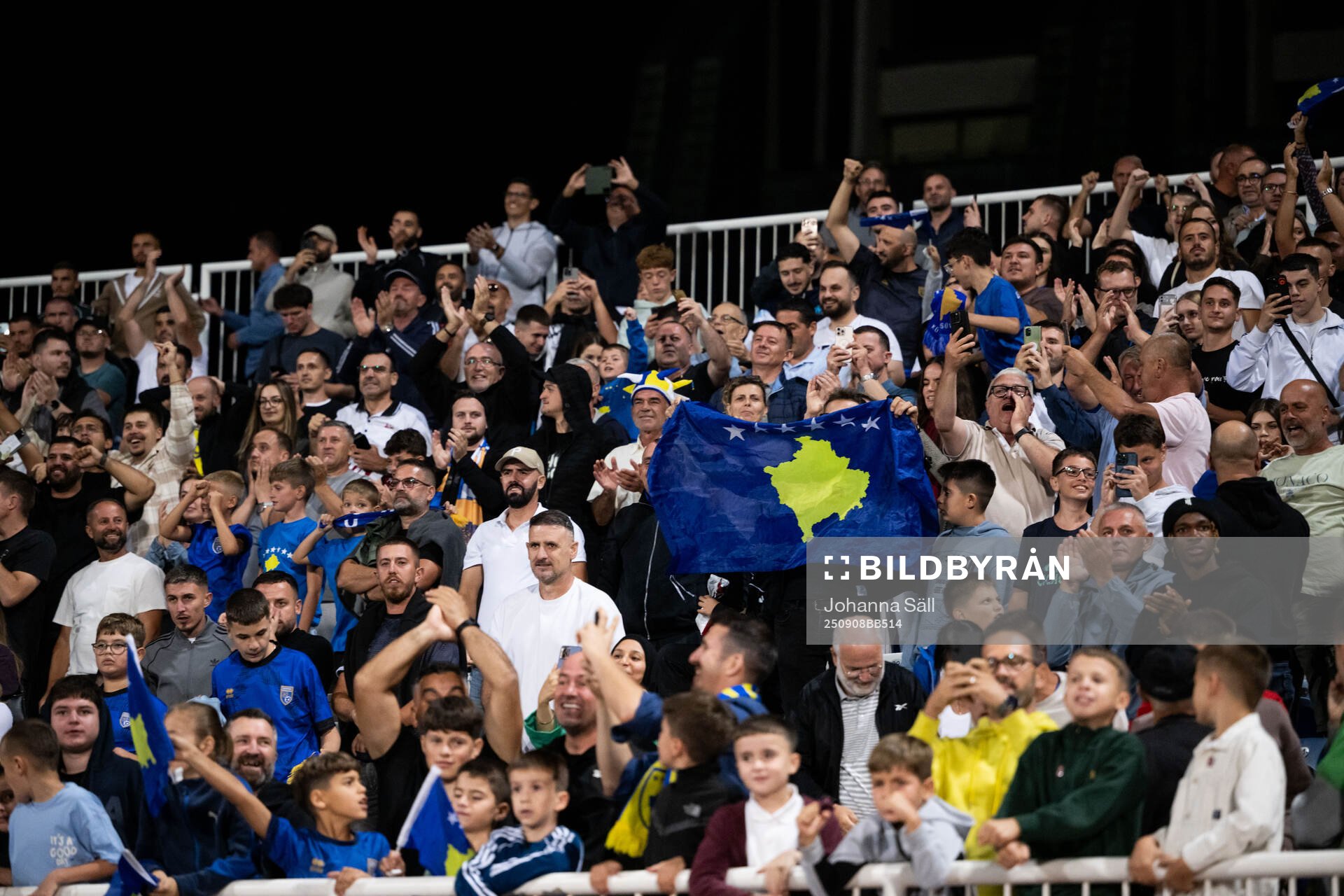 Fans of Kosovo celebrate