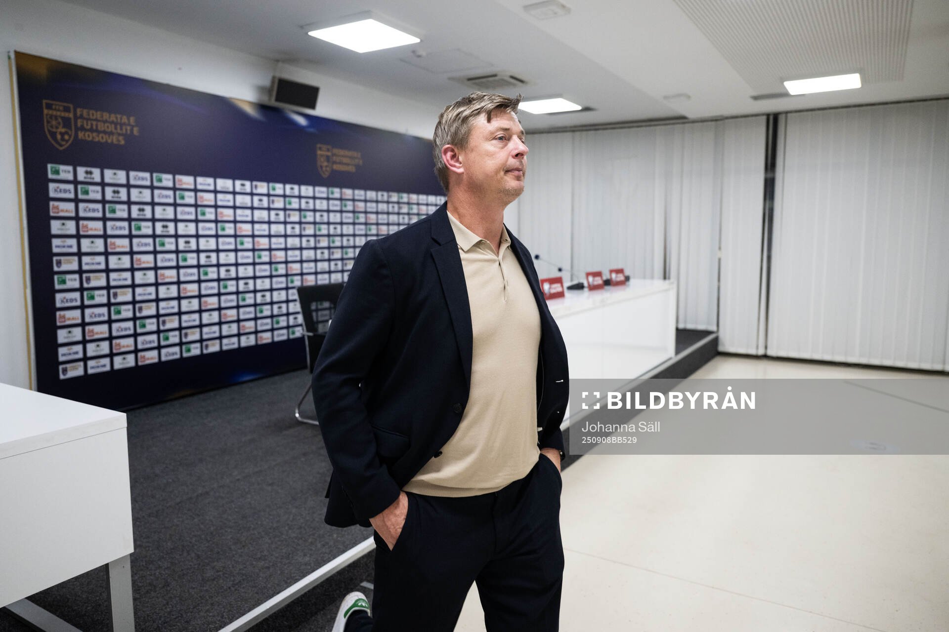 Head coach Jon Dahl Tomasson of Sweden leaves the press
