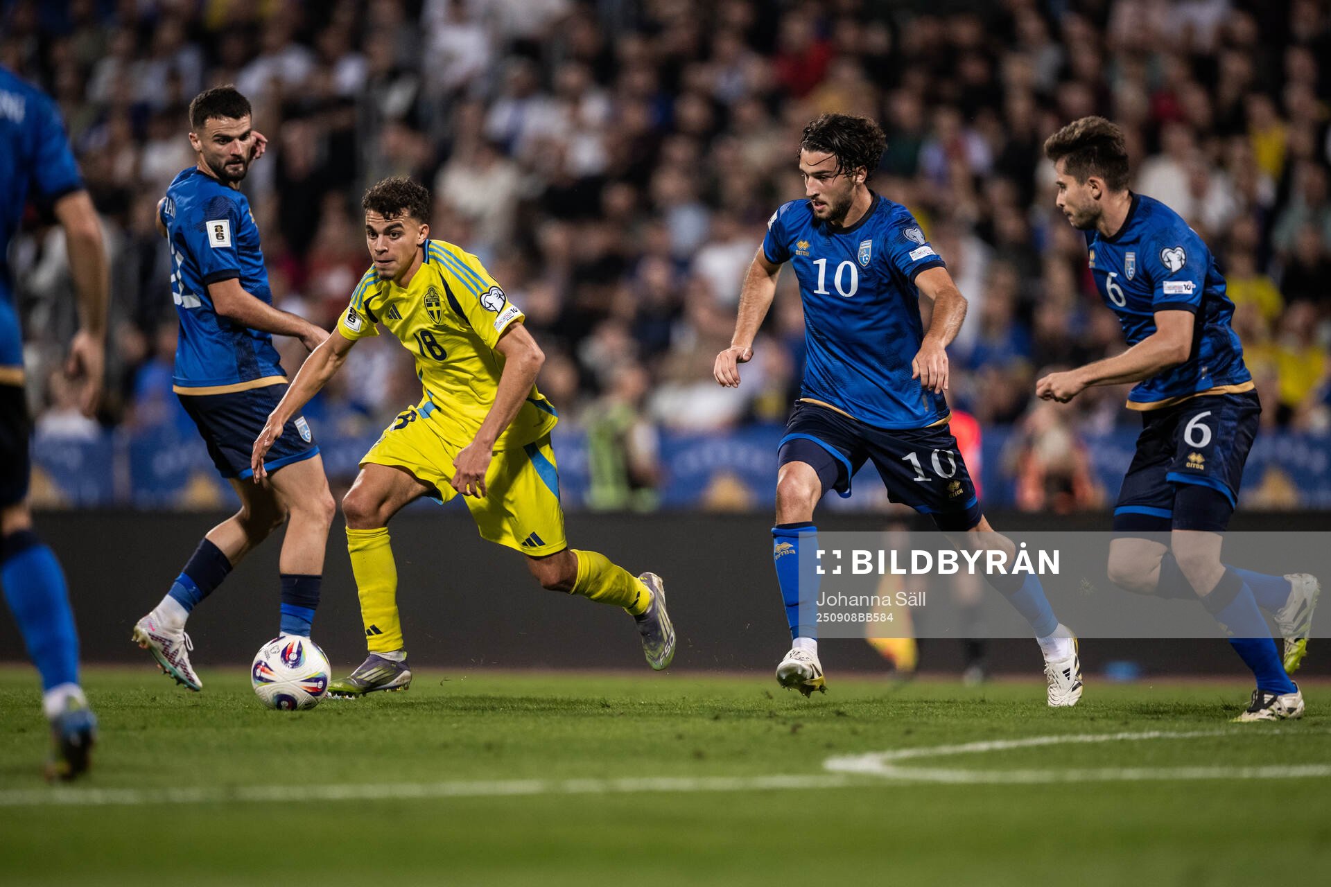 Yasin Ayari of Sweden against Leon Avdullahu and Elvis