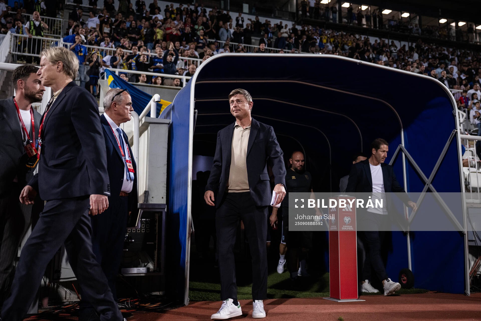 Head coach Jon Dahl Tomasson of Sweden