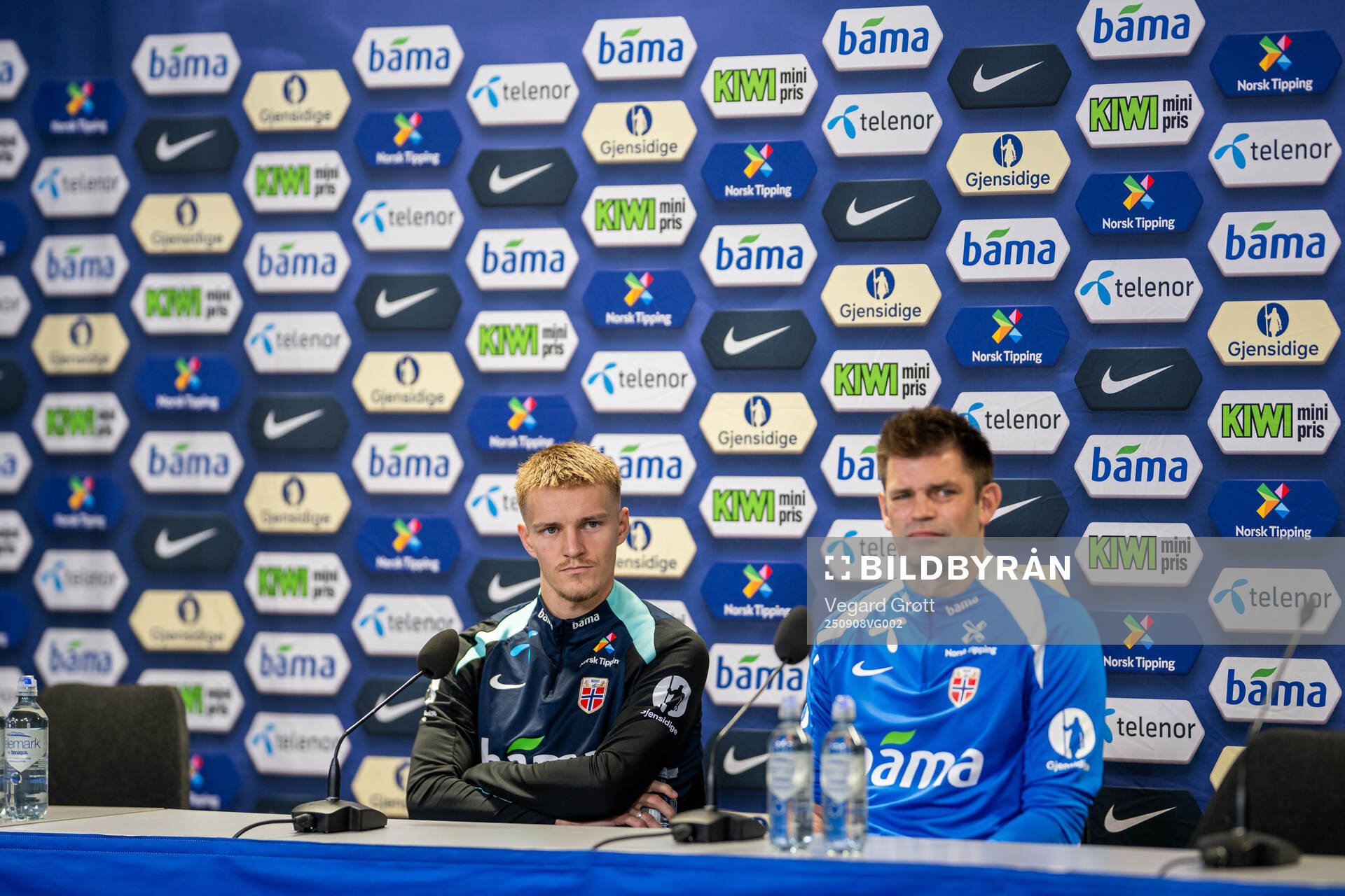 Martin Ødegaard and press officer Morten Morisbak