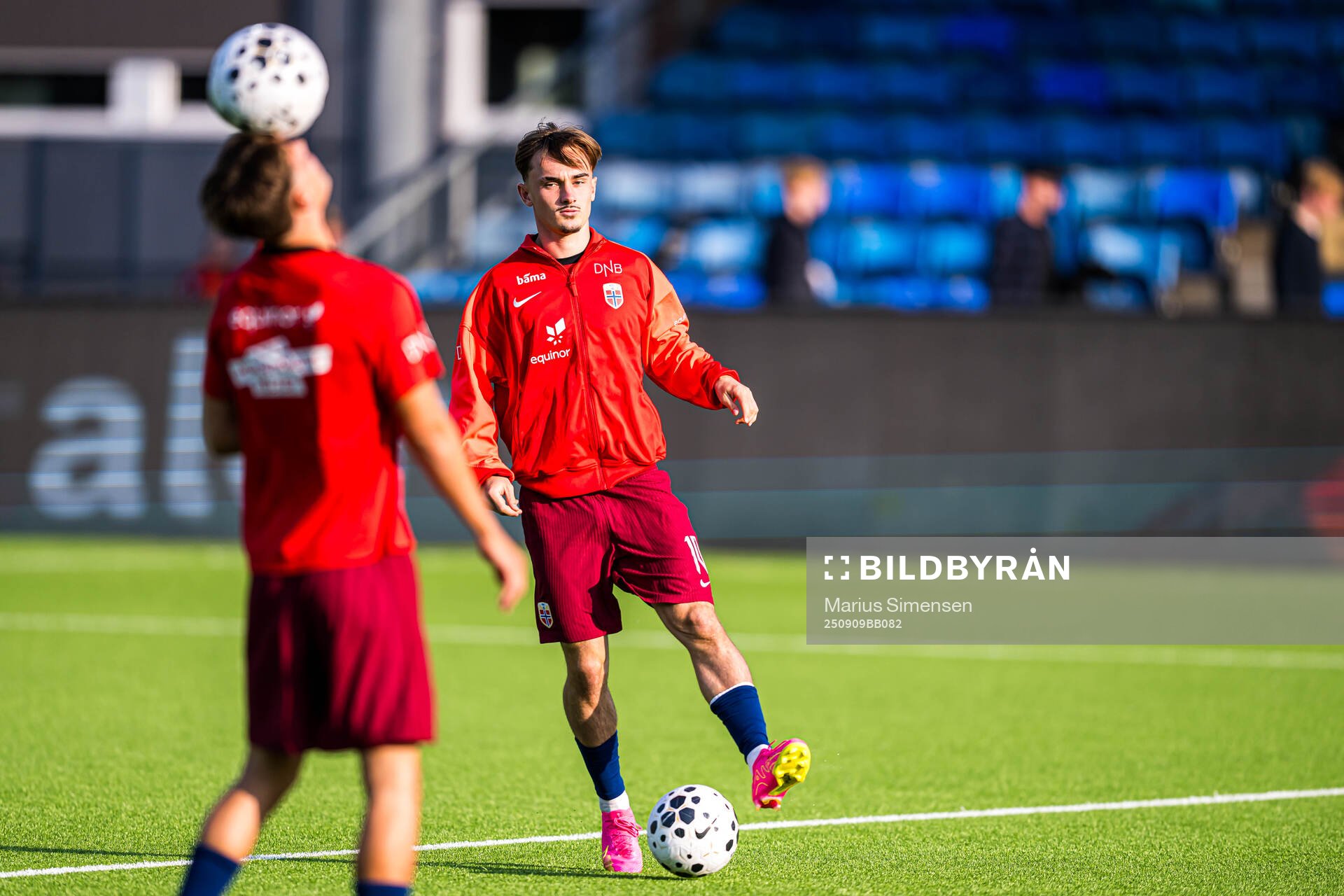 Marius Sivertsen Broholm of Norway warms up