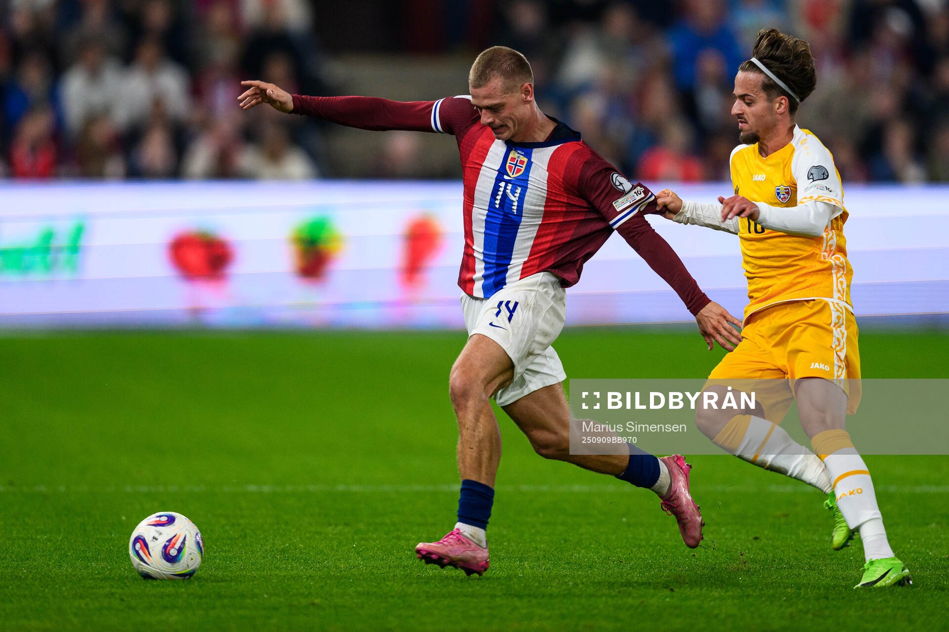 Julian Ryerson of Norway and Stefan Bodisteanu of Moldova