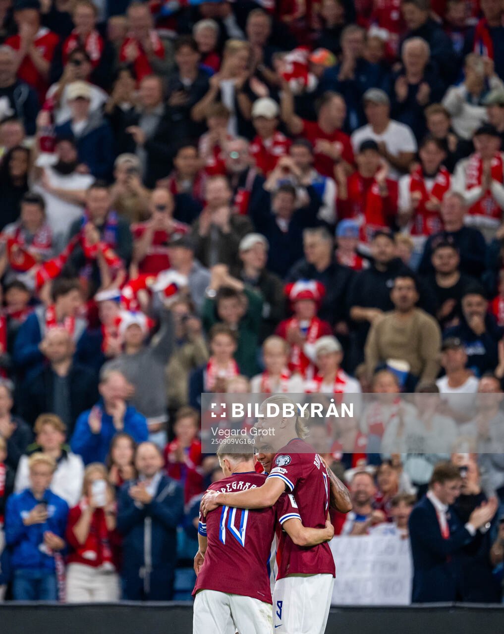 Erling Braut Haaland of Norway celebrates with teammates