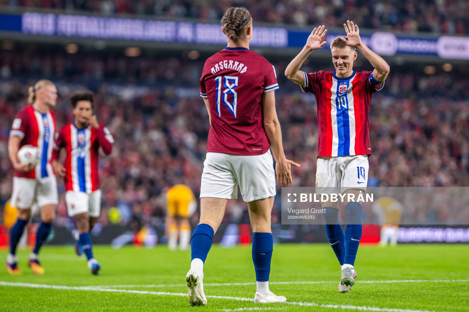 Thelo Aasgaard of Norway celebrates with teammate Martin