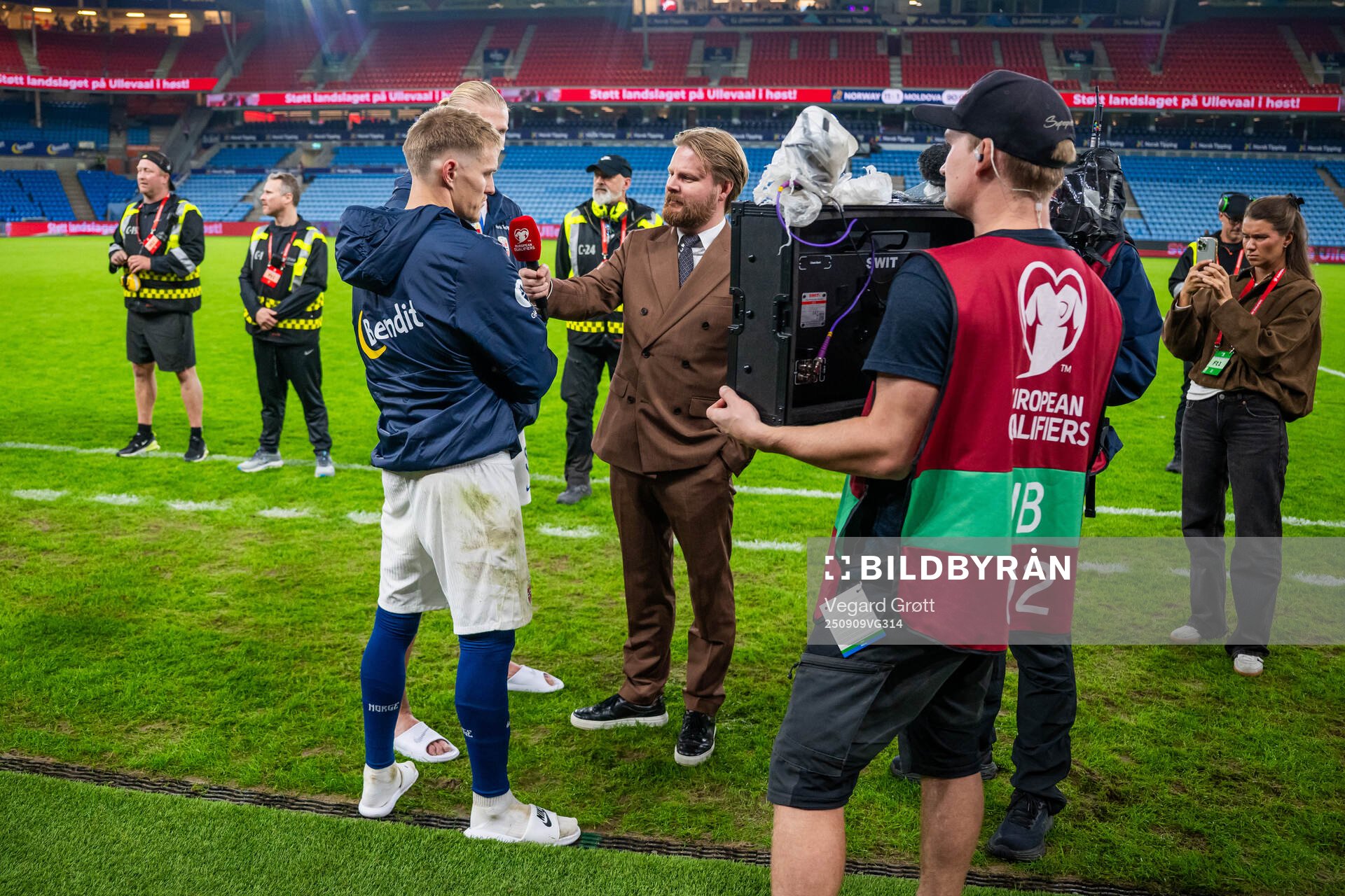 Martin Ødegaard and Erling Braut Haaland of Norway speaks