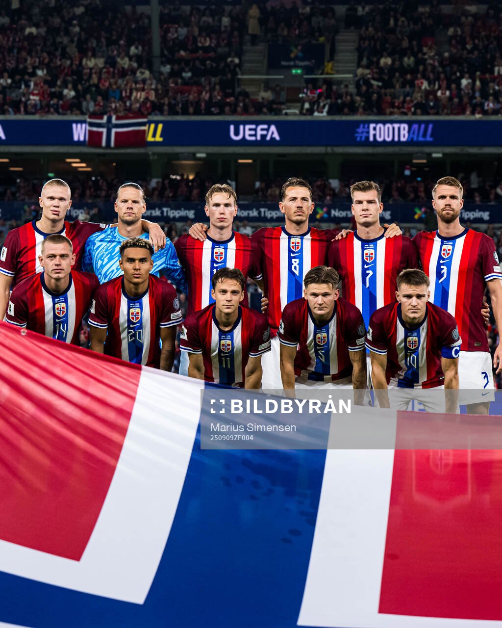 The starting eleven of Norway, from the top left; Erling