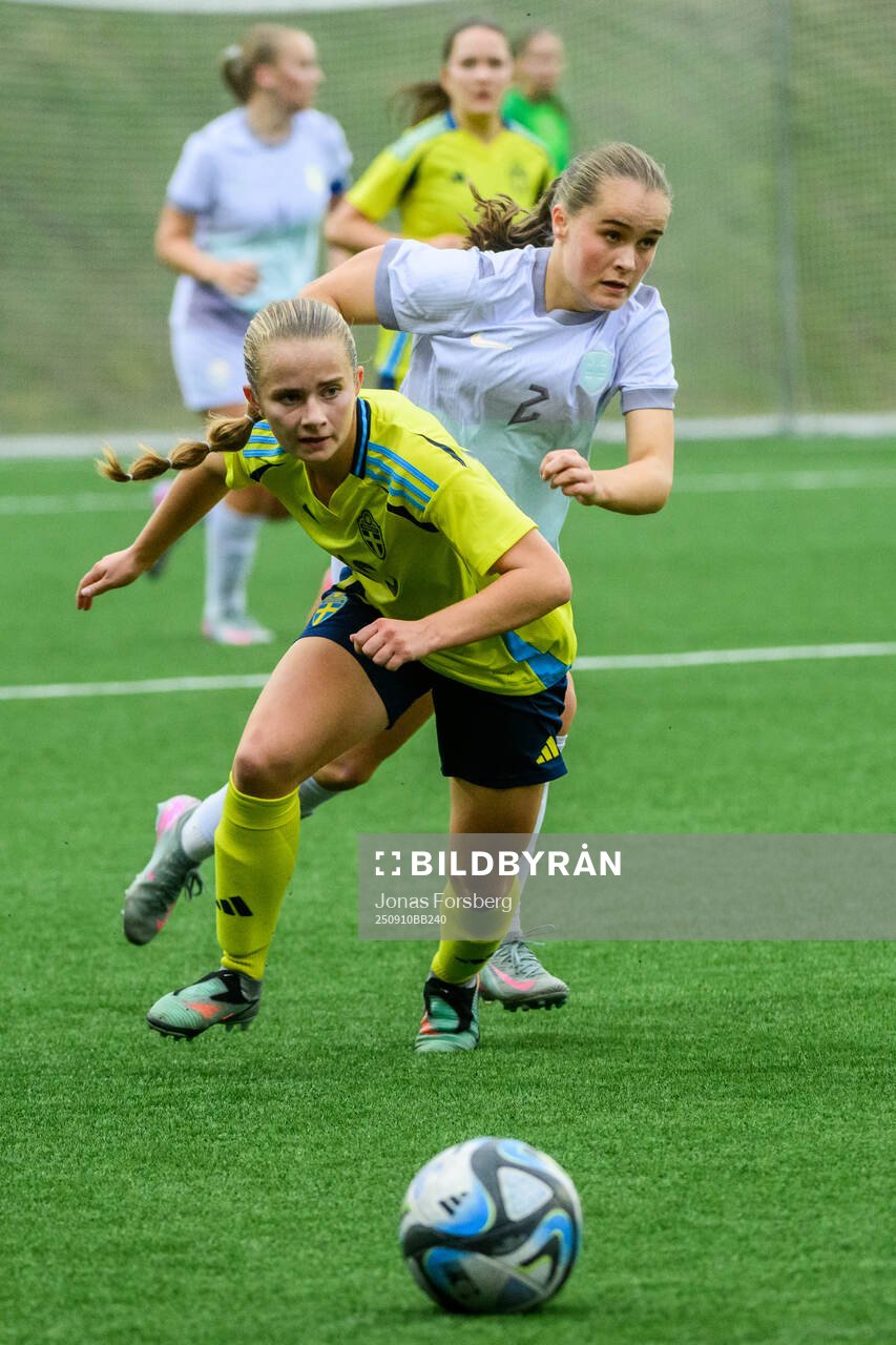 Sveriges Lina Selander Löfgren och Norges Erle Ødegaard