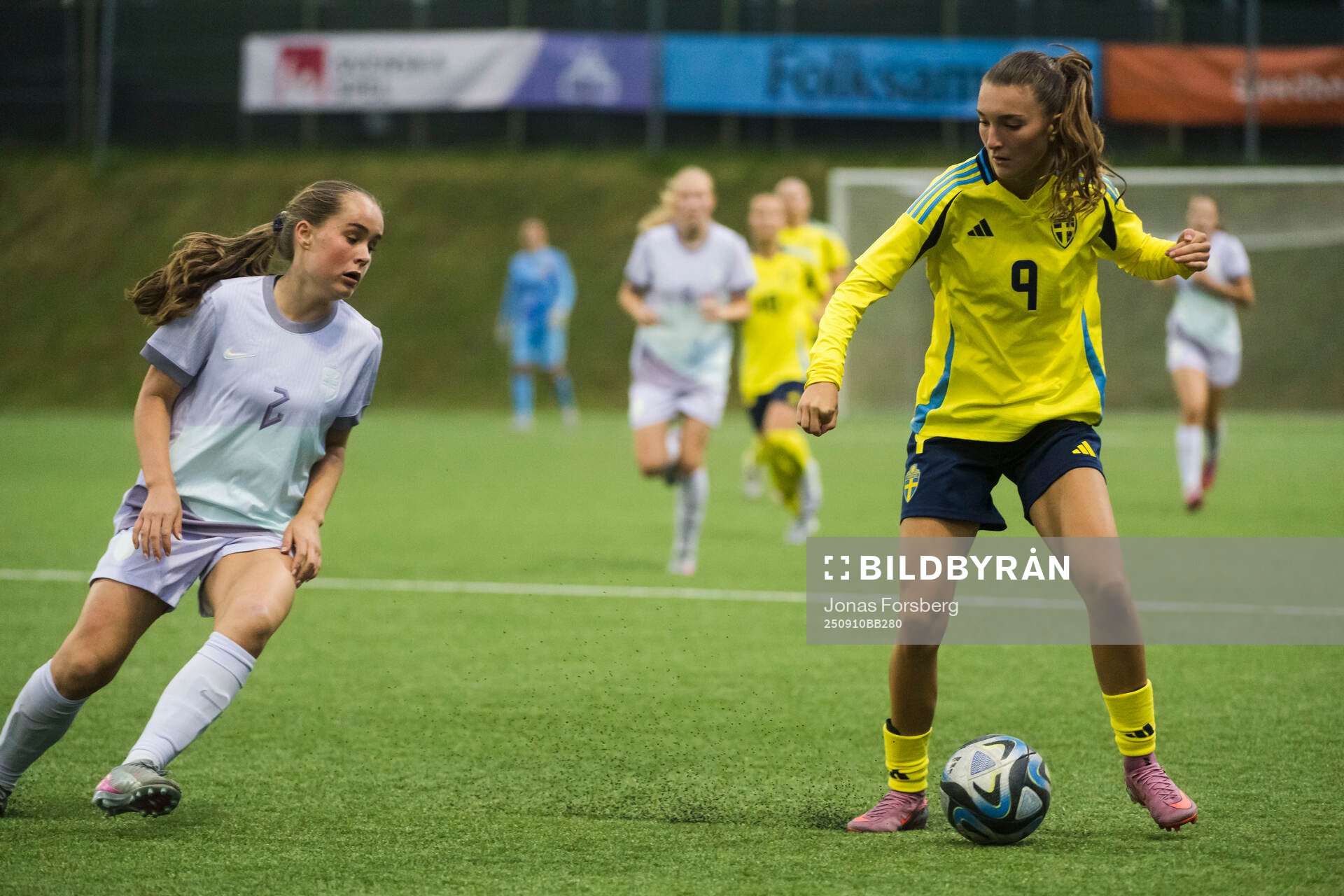 Sveriges Rona Krasniqi och Norges Erle Ødegaard Jonsson
