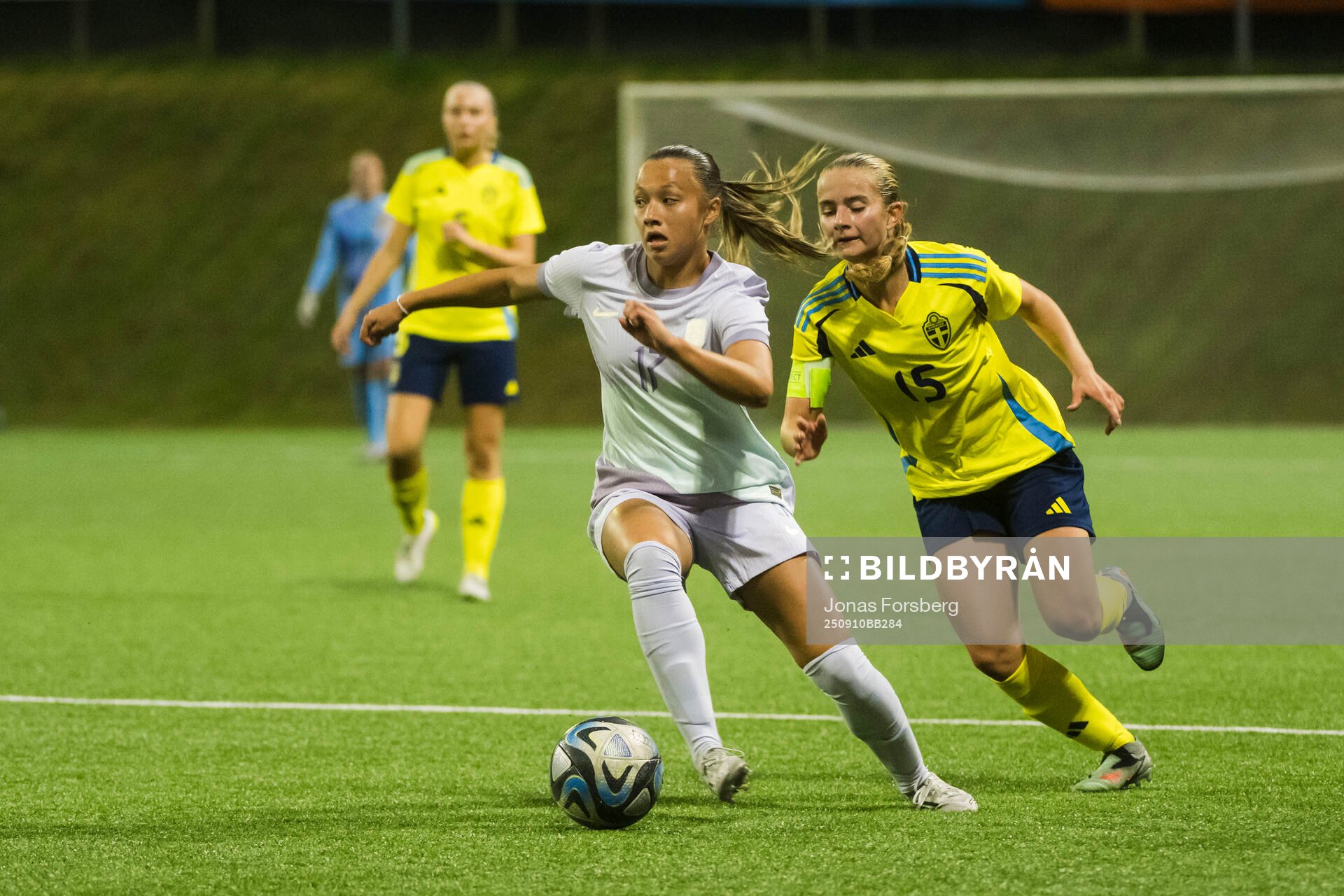 Norges Roseline Bui Andersen och Sveriges Lina Selander