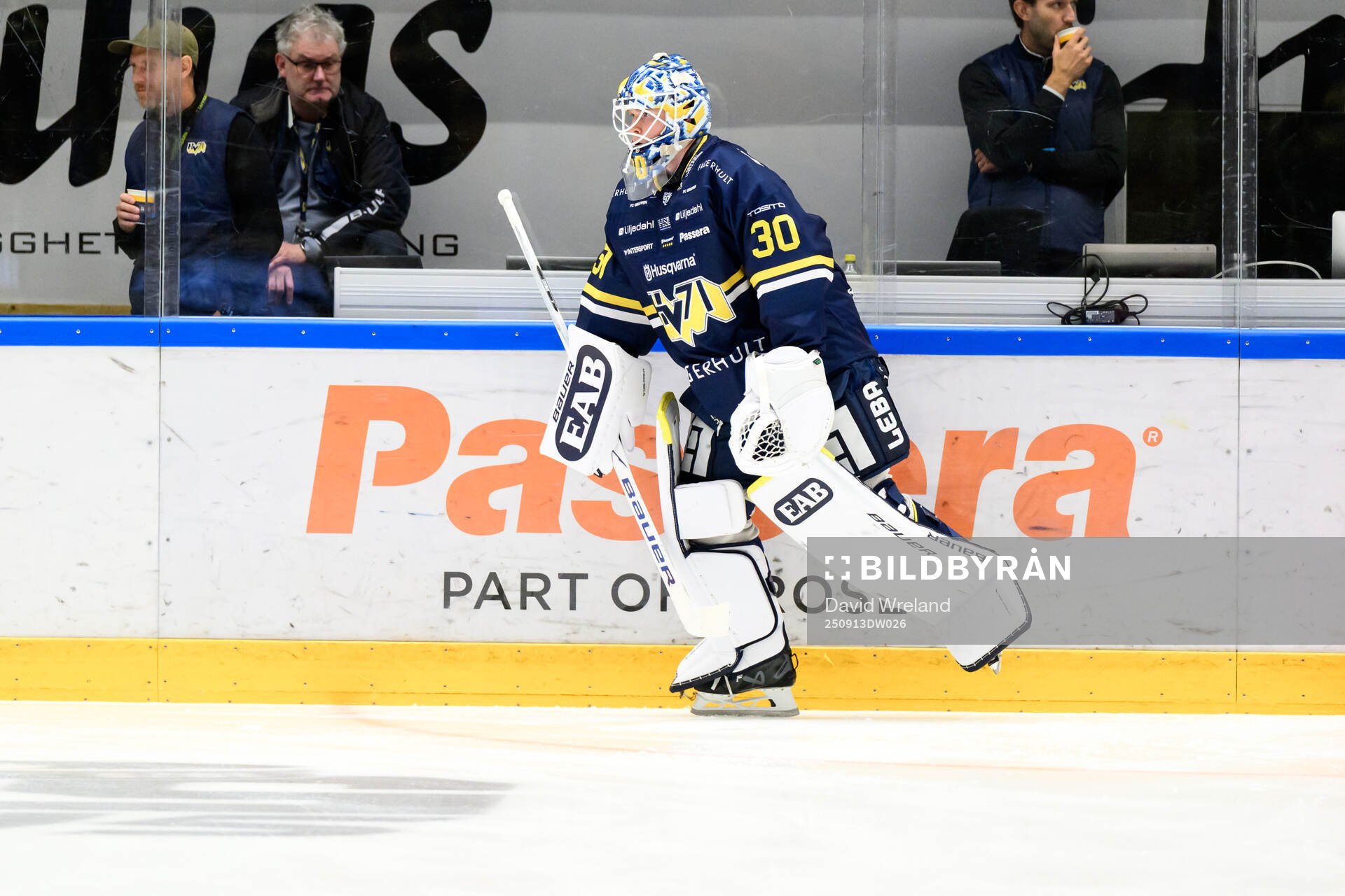 HV71s målvakt Lassi Lehtinen  ishockeymatchen i SHL mellan