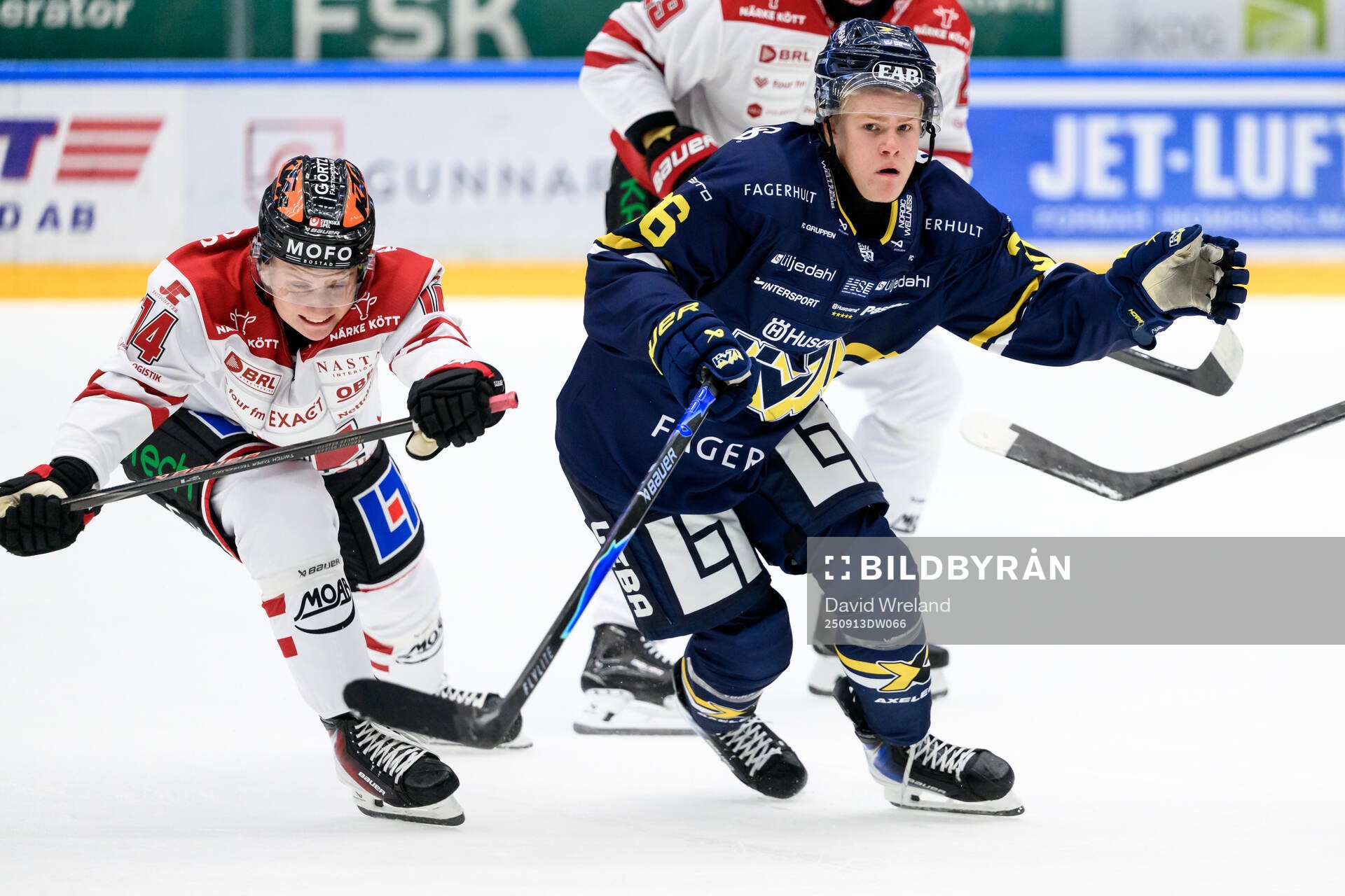 Örebros Liam Danielsson och HV71s Martin Johnsen