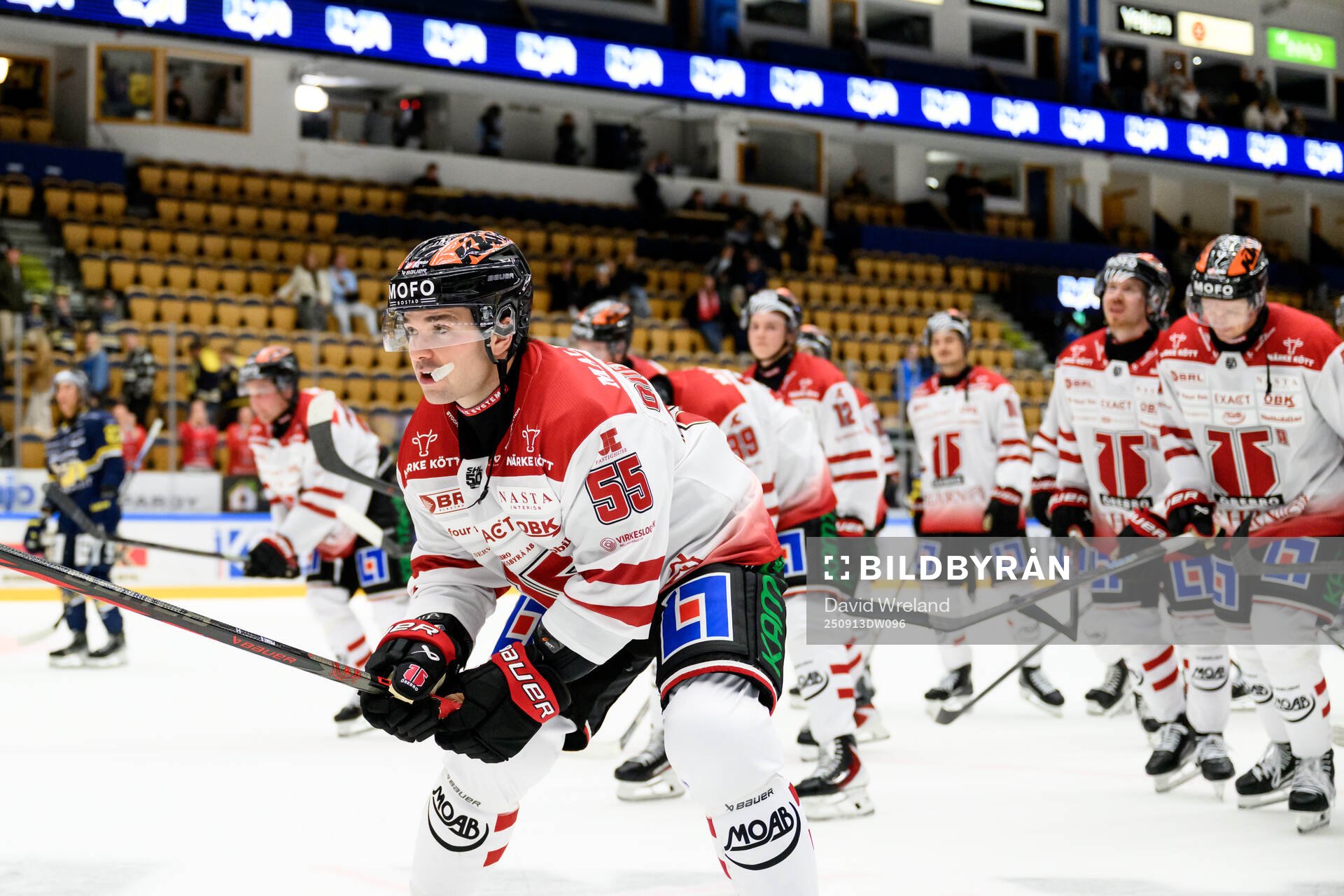 Örebros David Quenneville jublar