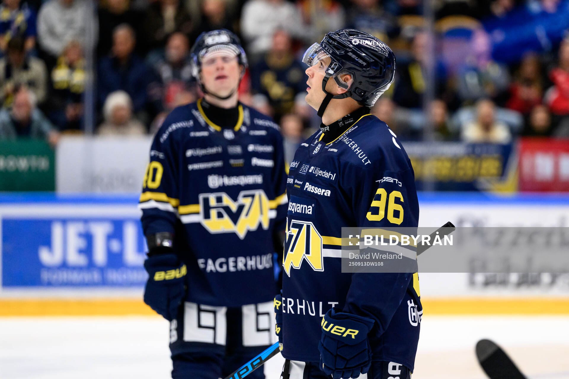 HV71s Nikola Pasic depparunder ishockeymatchen i SHL mellan