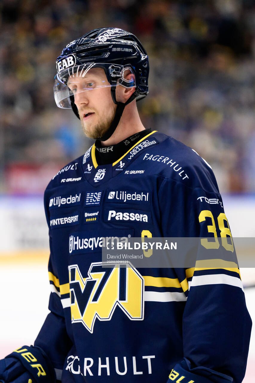 HV71s Olle Alsing