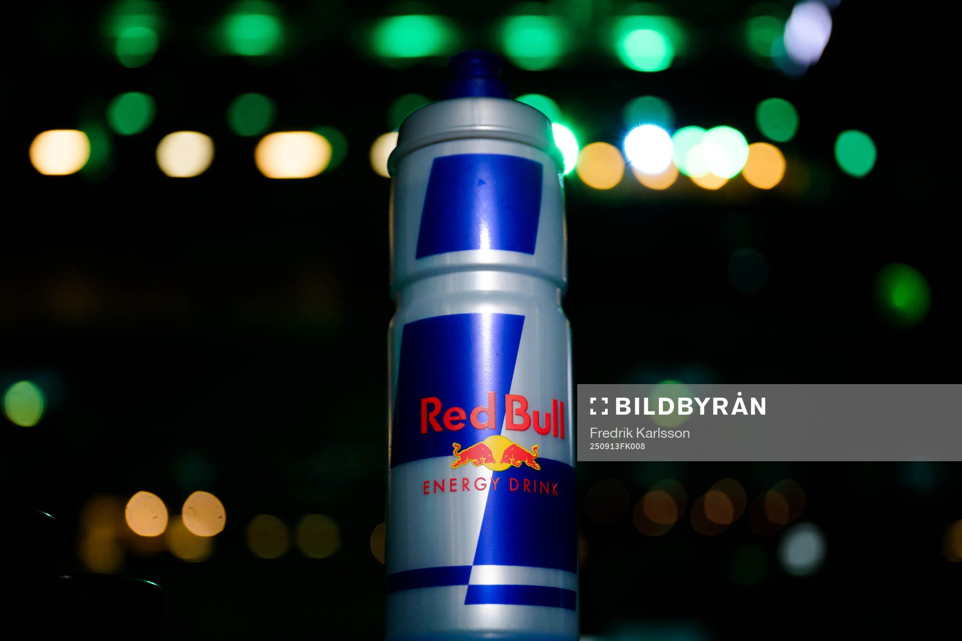 Red Bull på vattenflaska