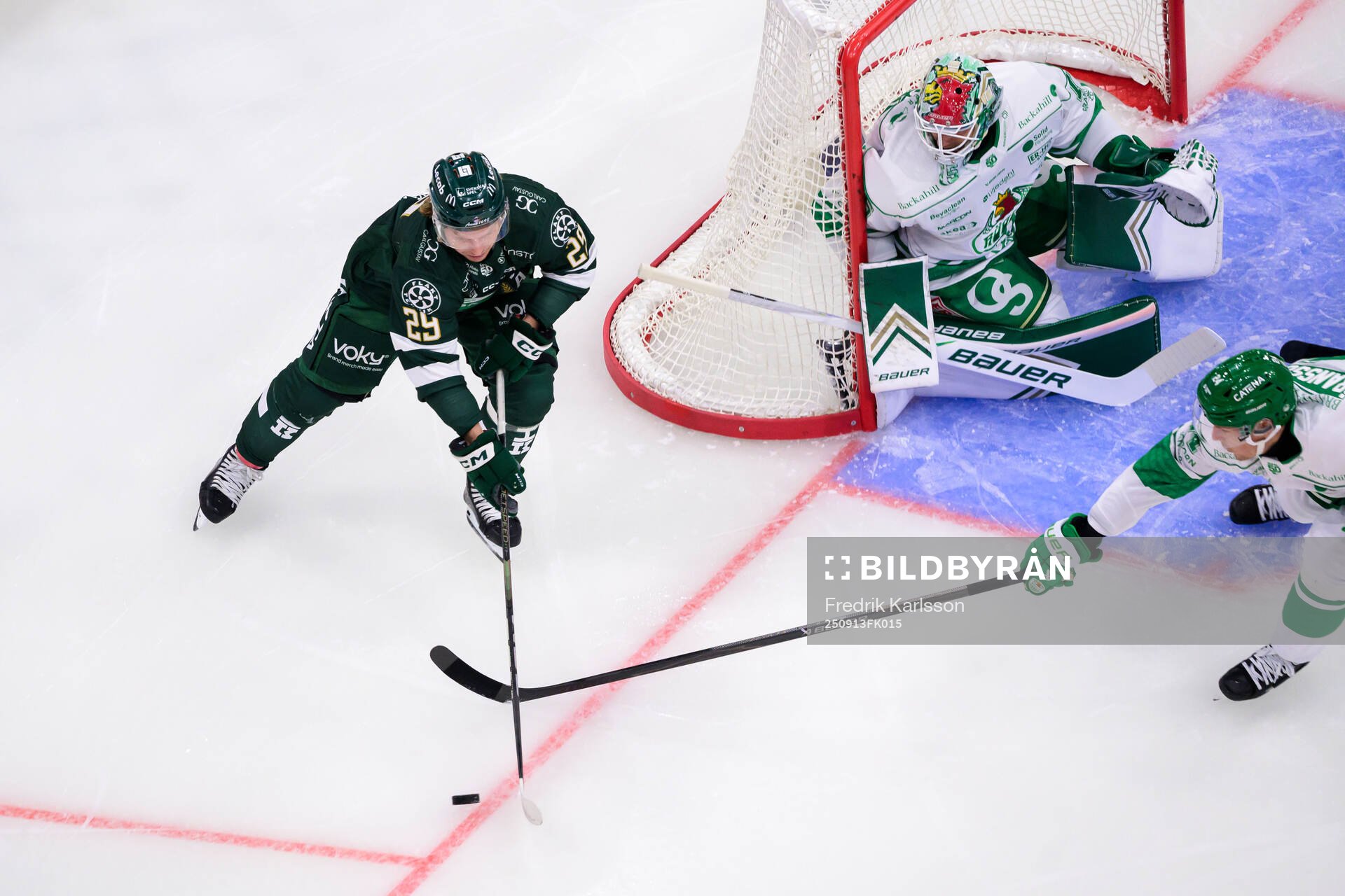 Färjestads Oskar Steen och Rögles Mattias Göransson