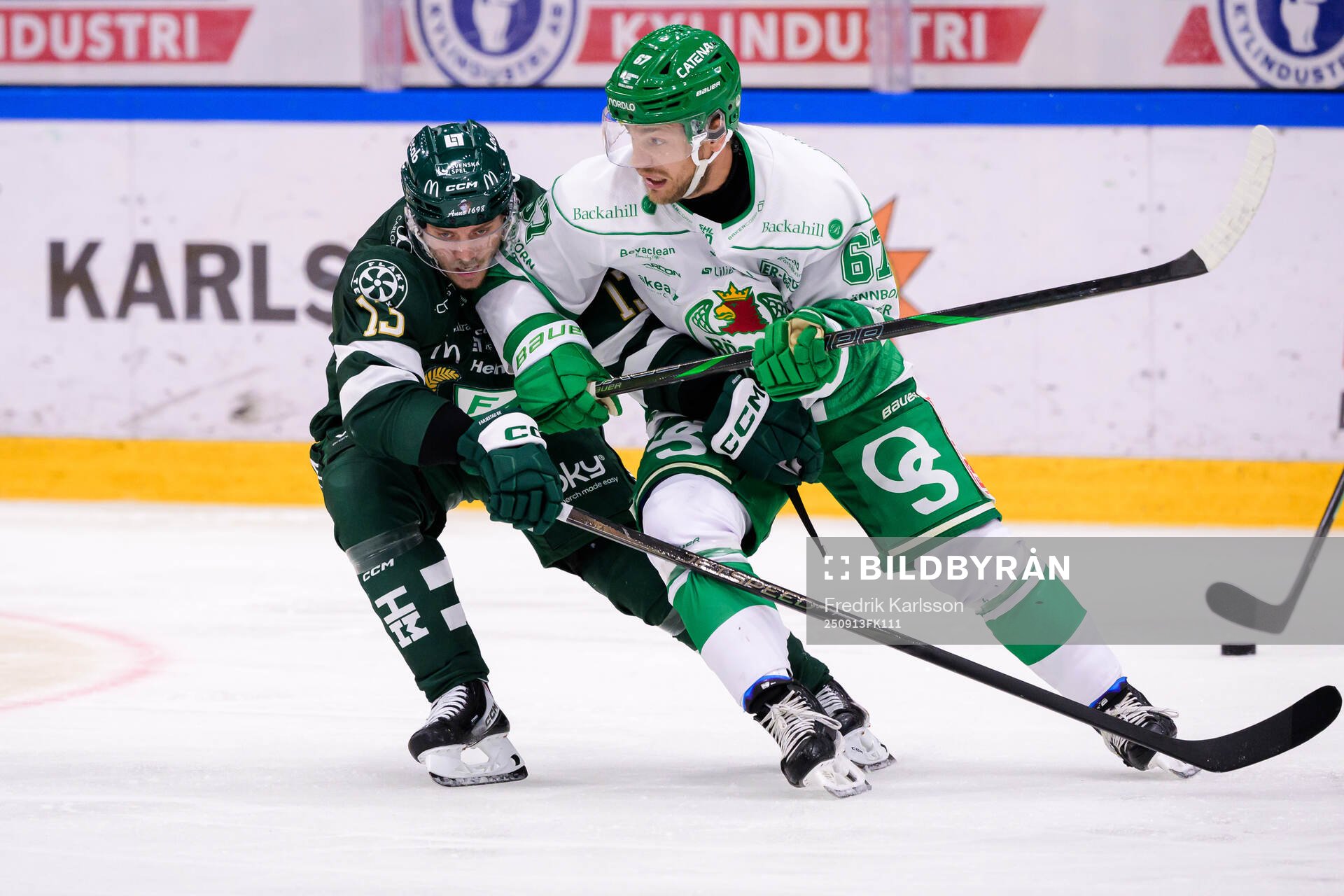 Färjestads Joel Kellman och Rögles Leon Bristedt
