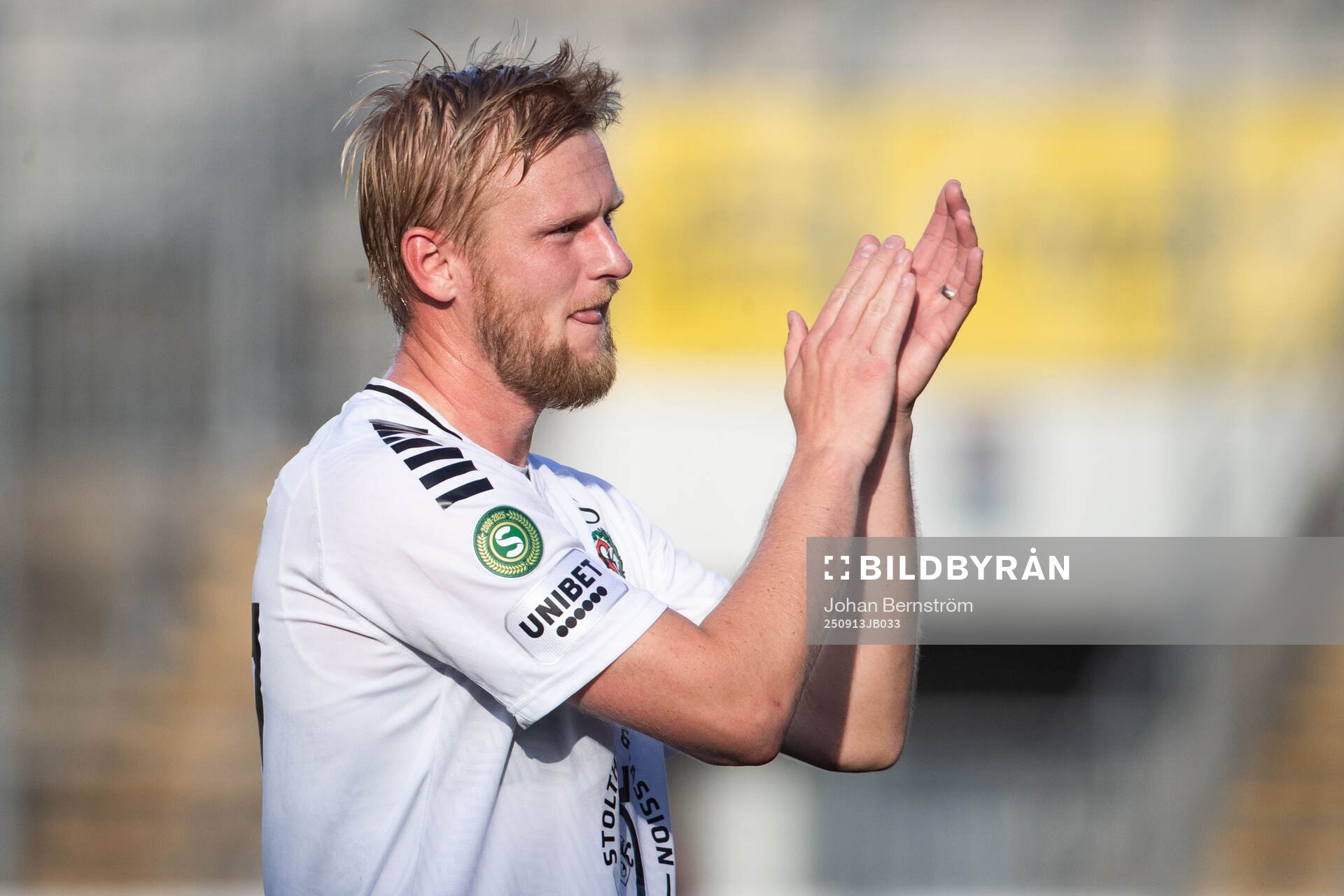 Örebros Karl Holmberg jublar