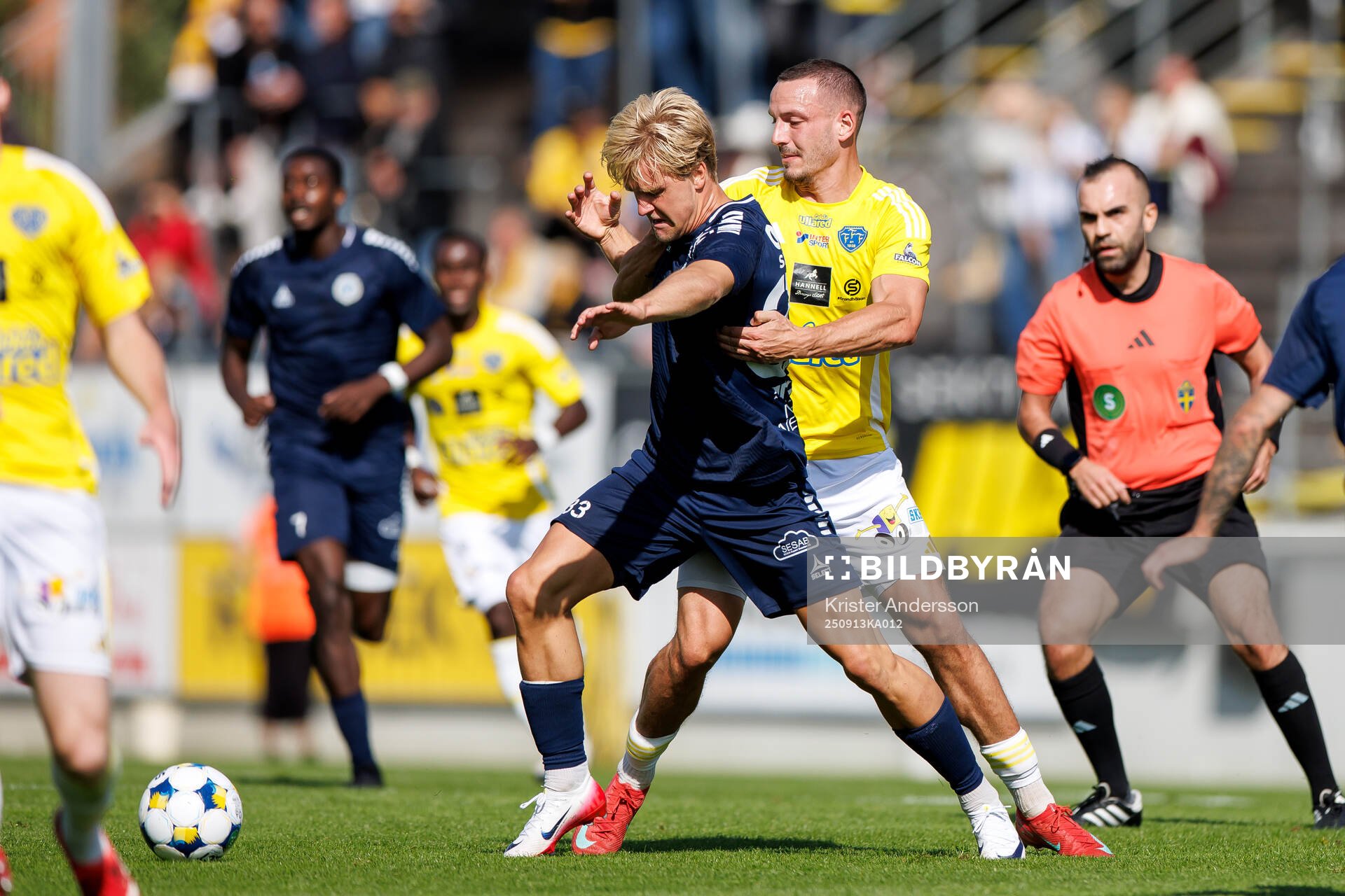 Utsiktens Sebastian Lagerlund och Falkenbergs Viktor Ekblom