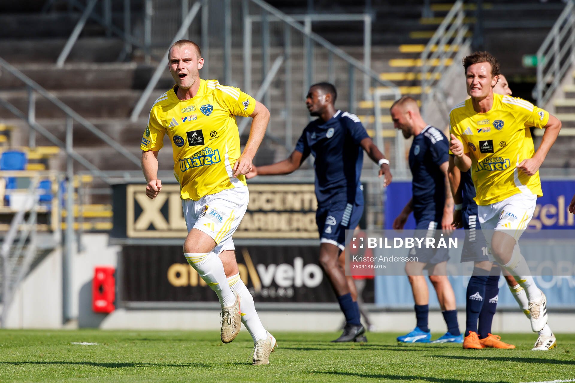 Falkenbergs Nils Bertilsson jublar