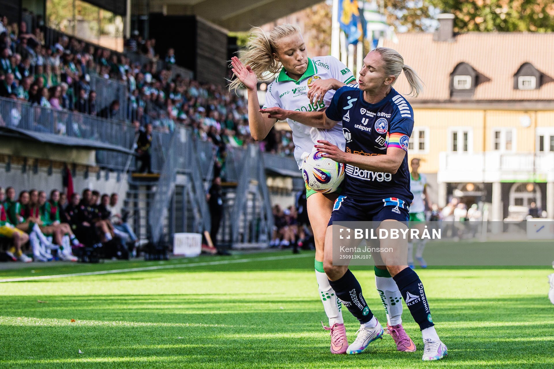Hammarbys Smilla Holmberg och Linköpings Jonna Andersson