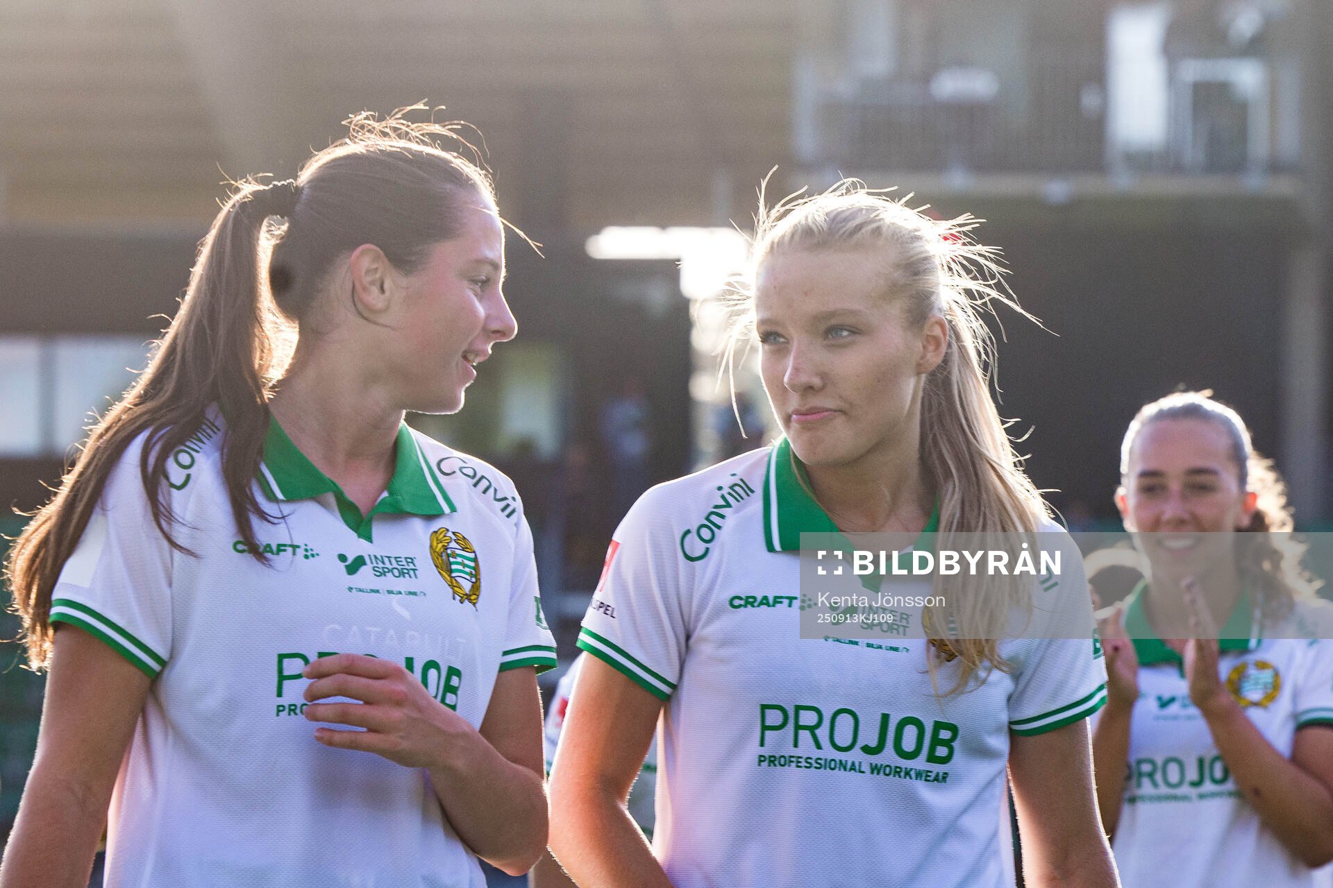Hammarbys Stella Maiquez och Smilla Holmberg