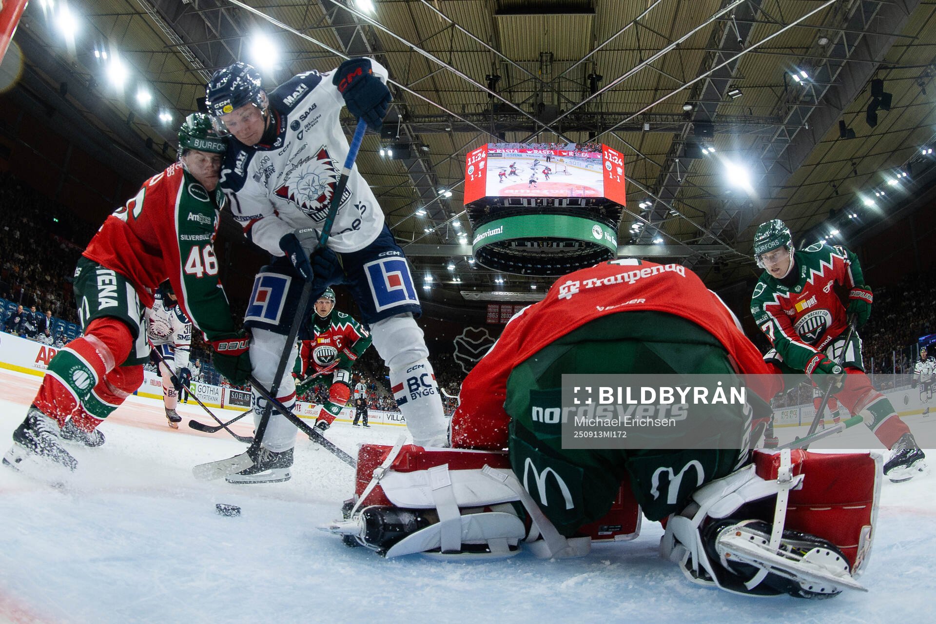 Frölundas Dominik Egli och Linköpings Eskild Bakke Olsen