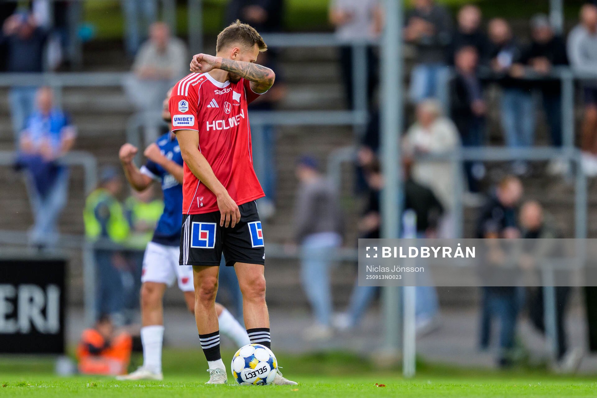 IFK Norrköpings Arnor Traustason deppar
