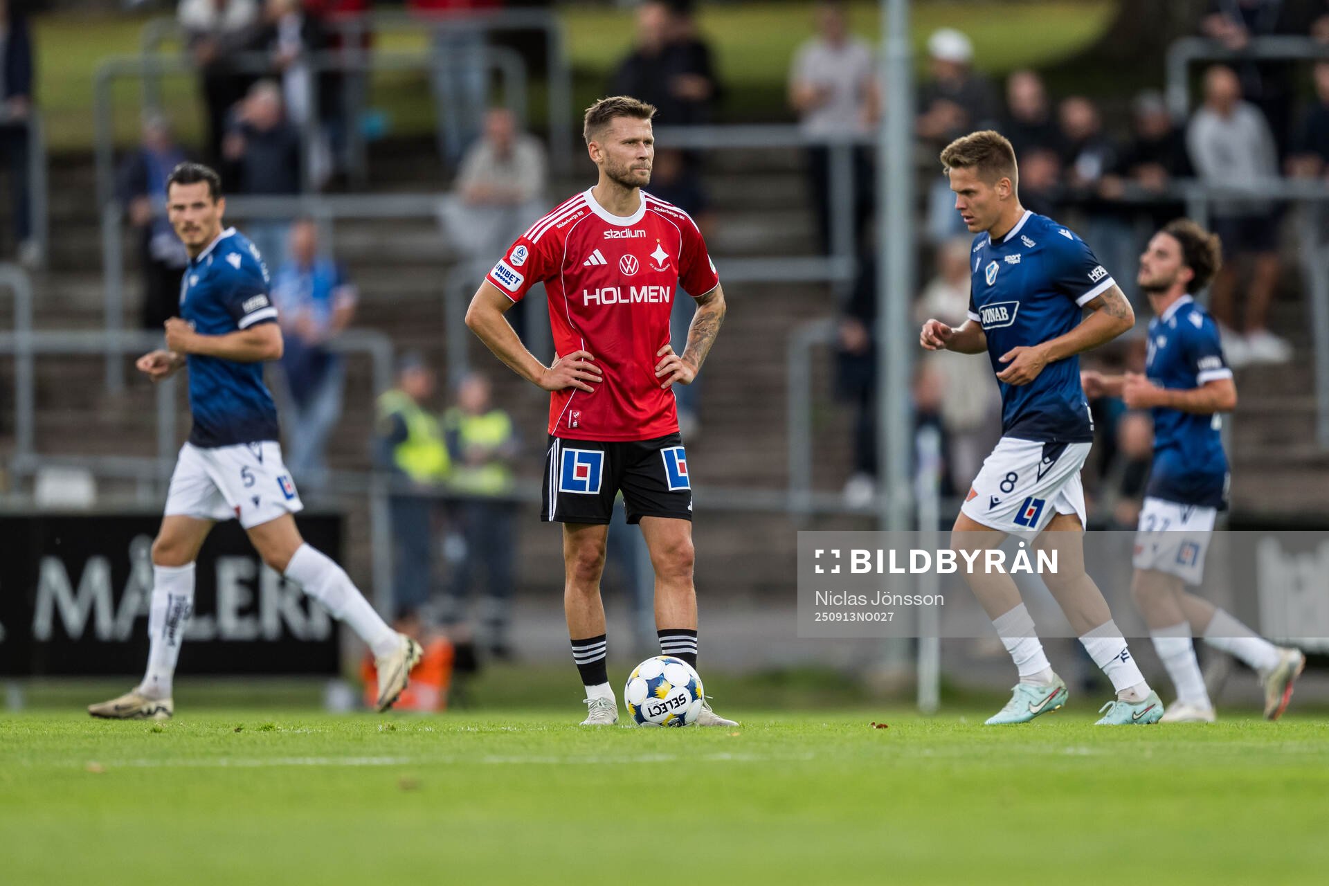 IFK Norrköpings Arnor Traustason deppar