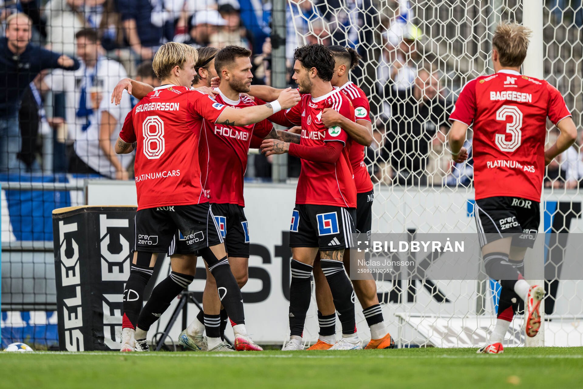 IFK Norrköpings Arnor Traustason jublar